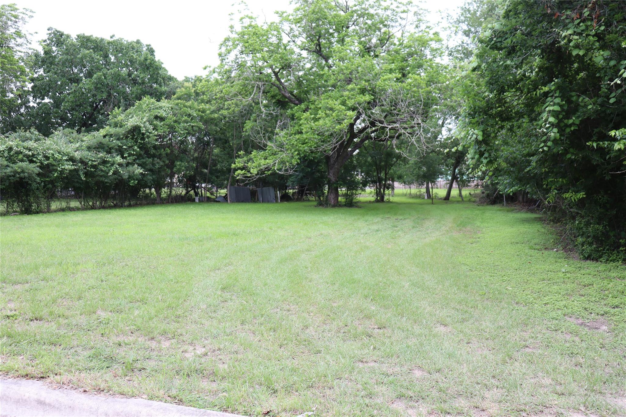 1006 Johnson ST — photo 4