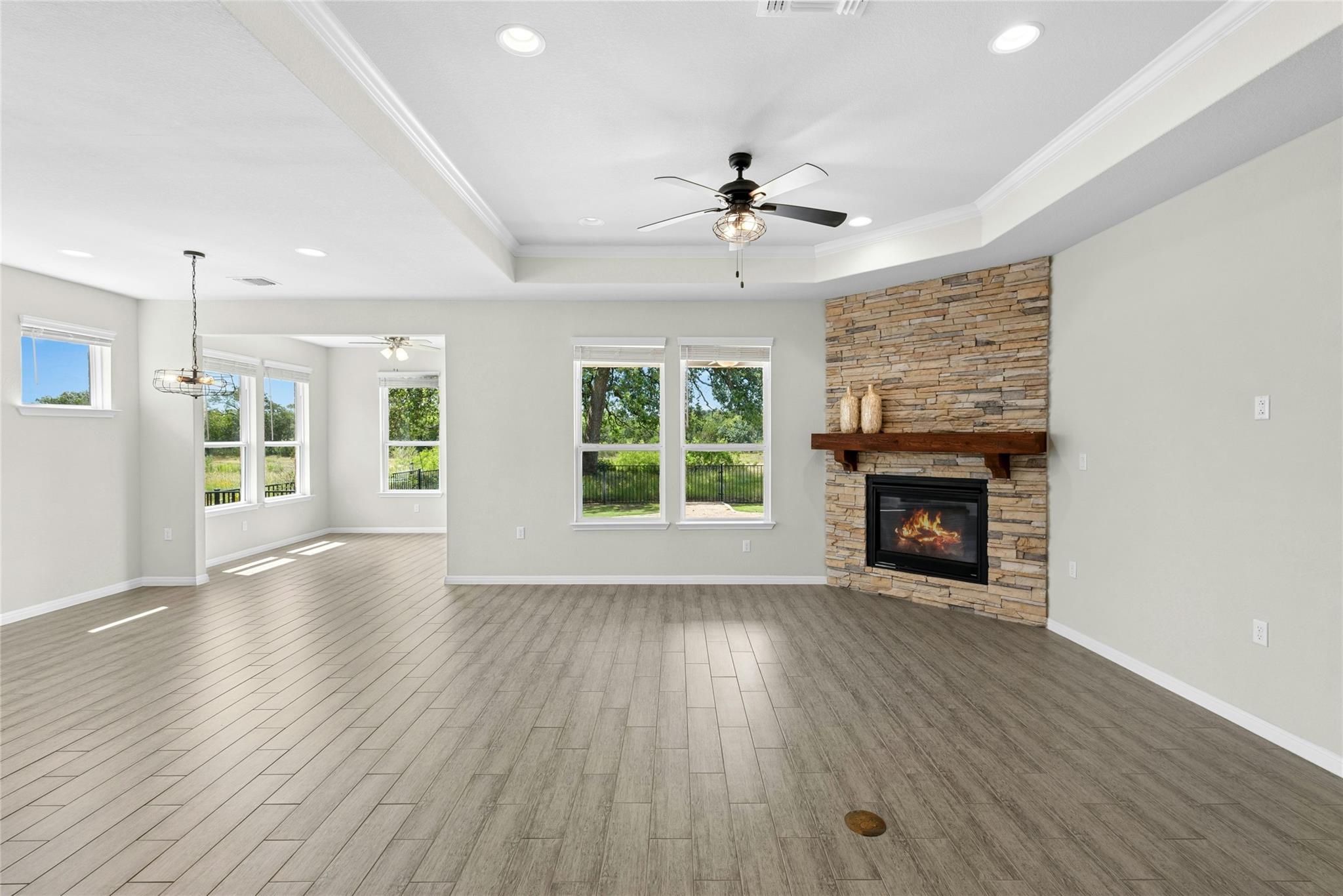 300 Hanging Star LN — photo 5
