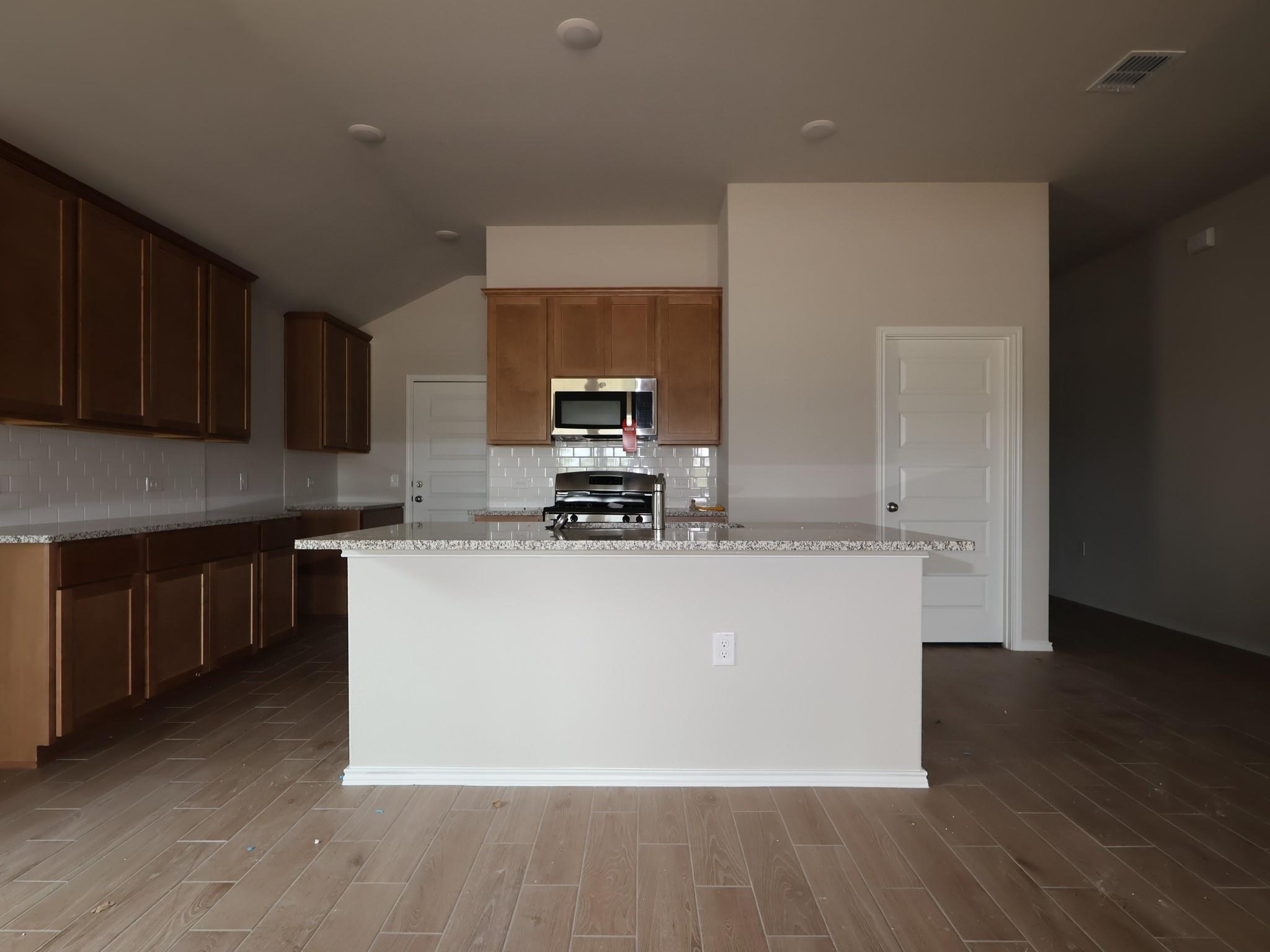 7408 Pullman CV — photo 5
