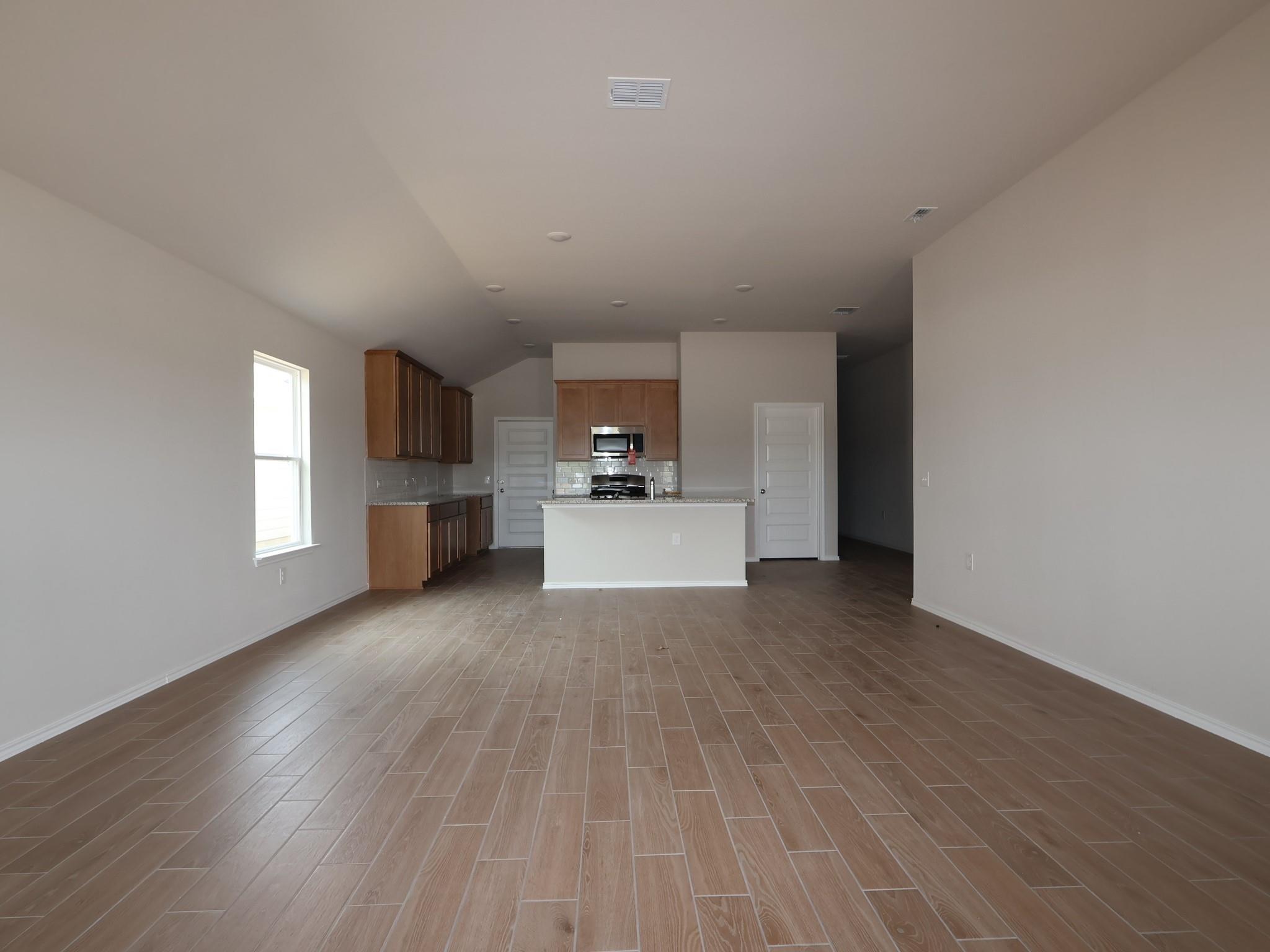 7408 Pullman CV — photo 3
