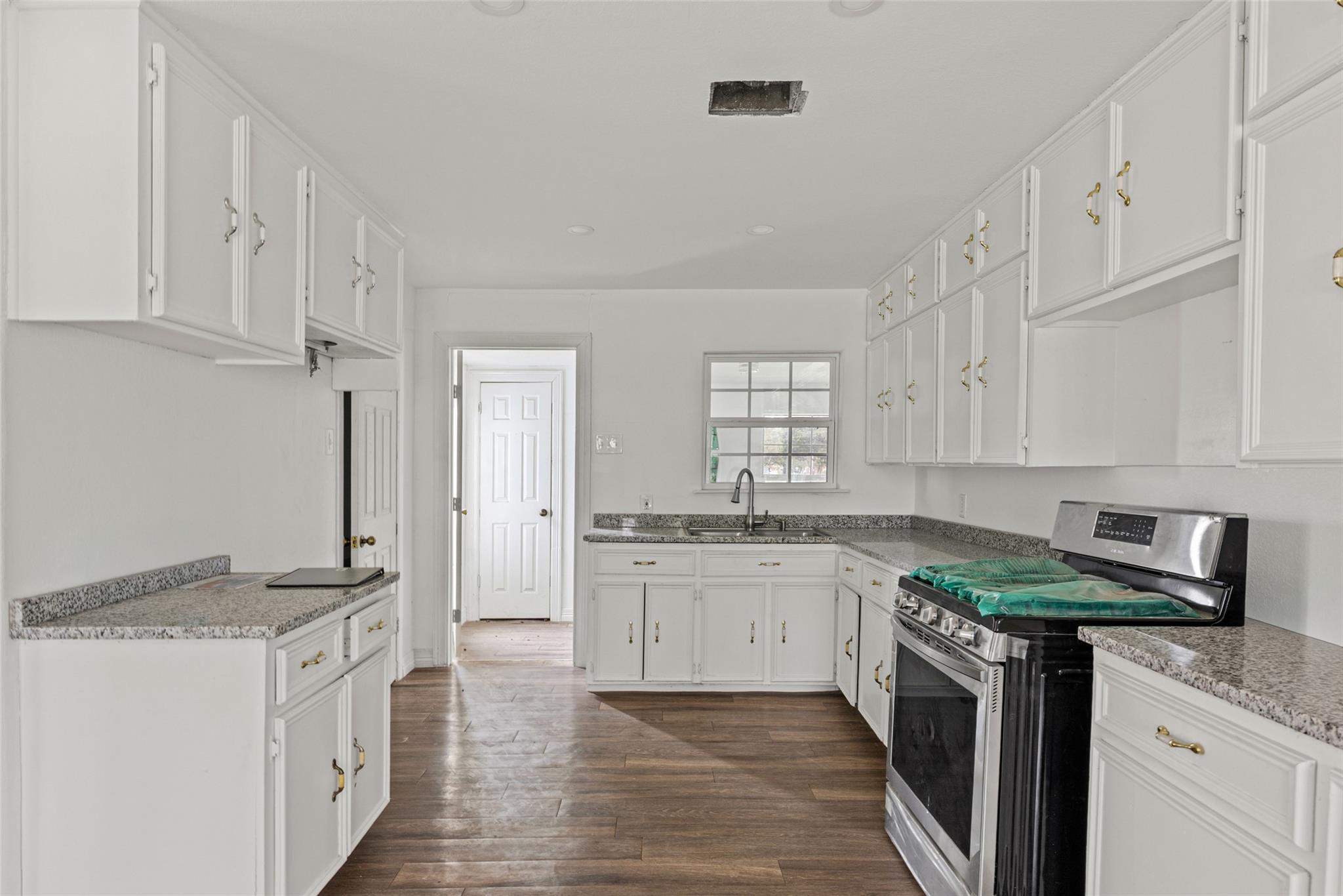 11622 Doyle RD — photo 3