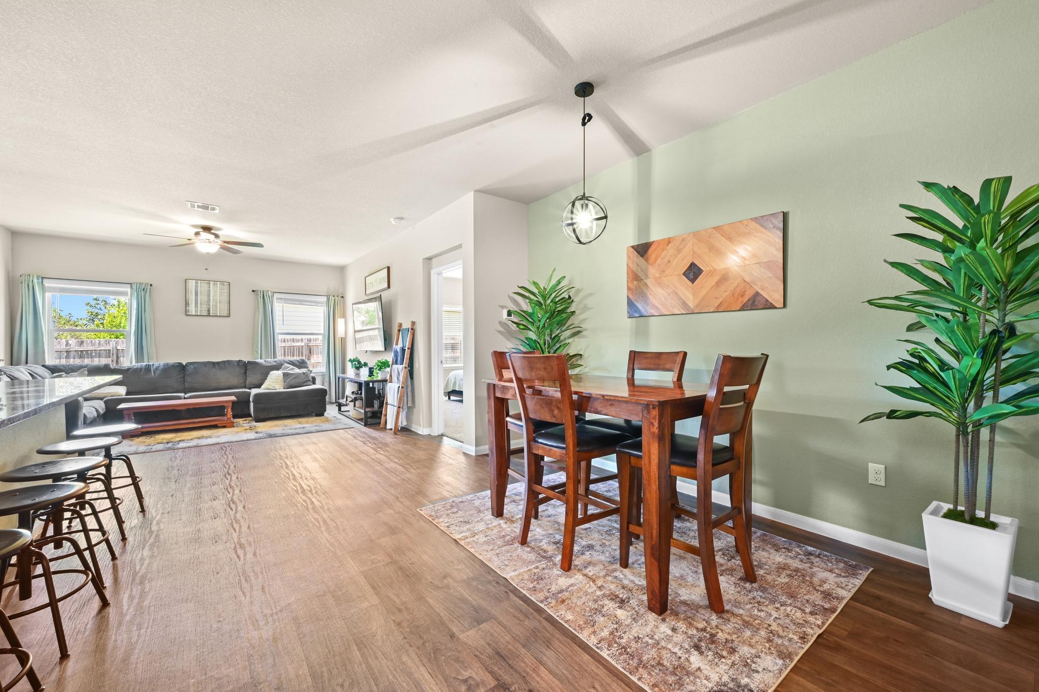 227 Hess DR — photo 4