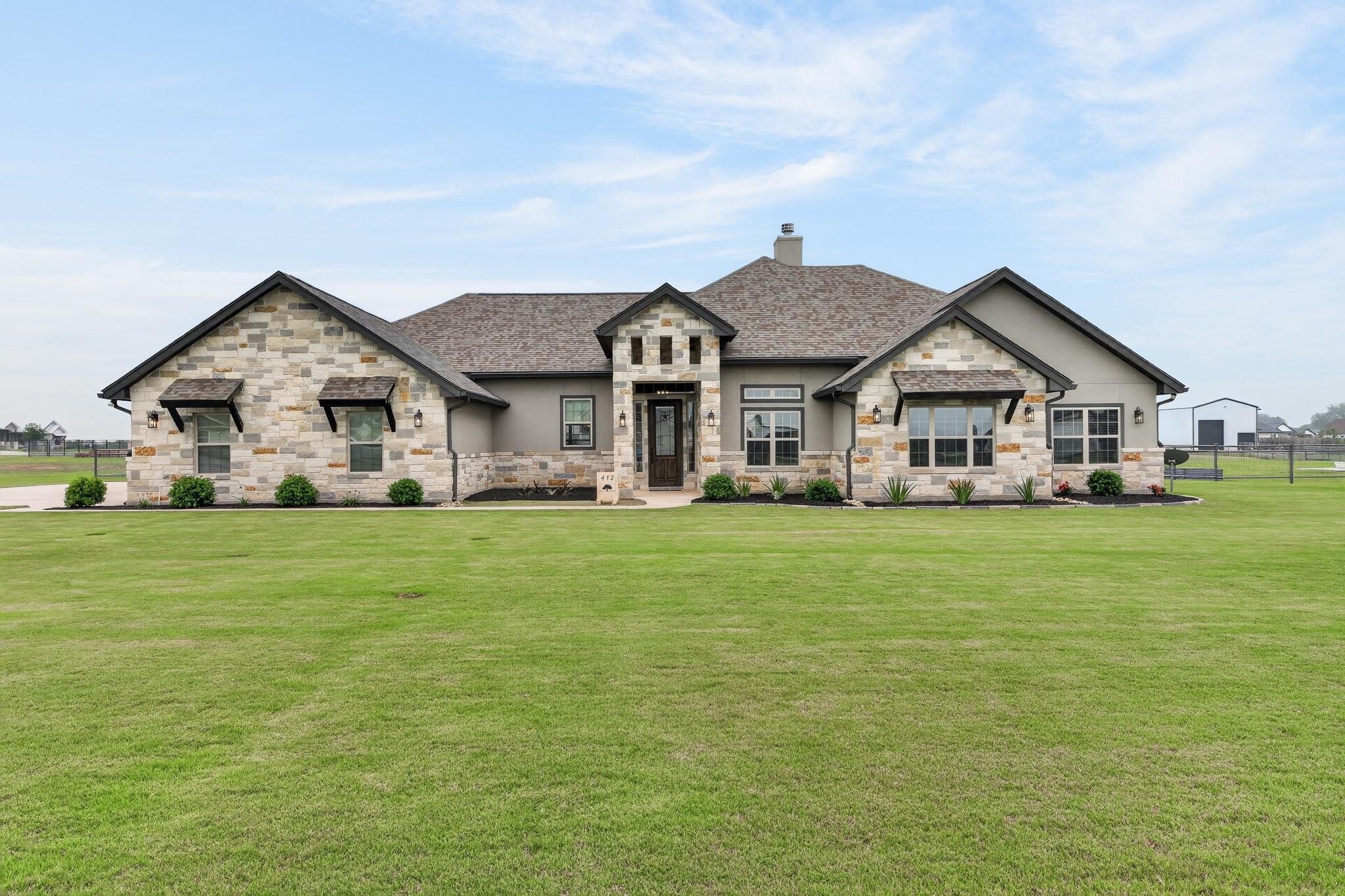 412 Farmstead DR