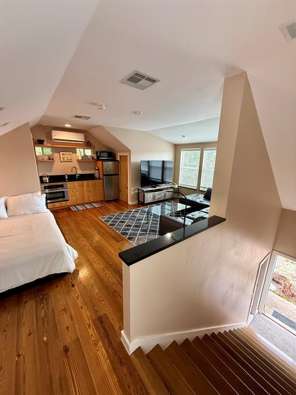 4517 Shoalwood Ave #B — photo 5