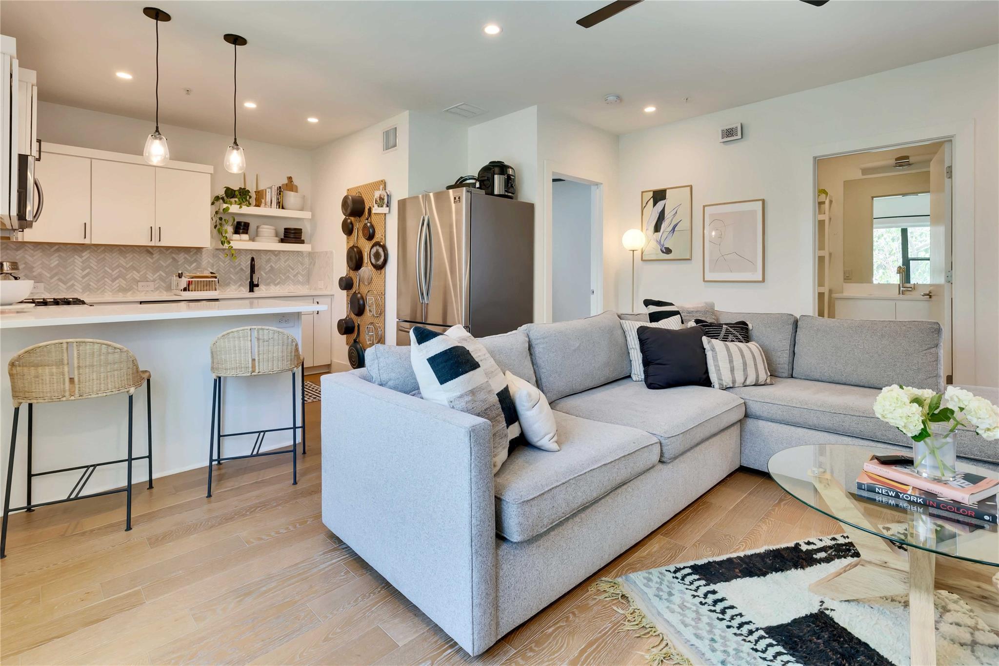 1128 Chicon ST #201 — photo 5