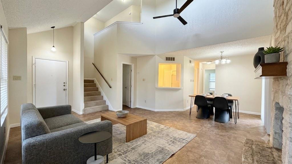 1703 Horseshoe CIR — photo 4