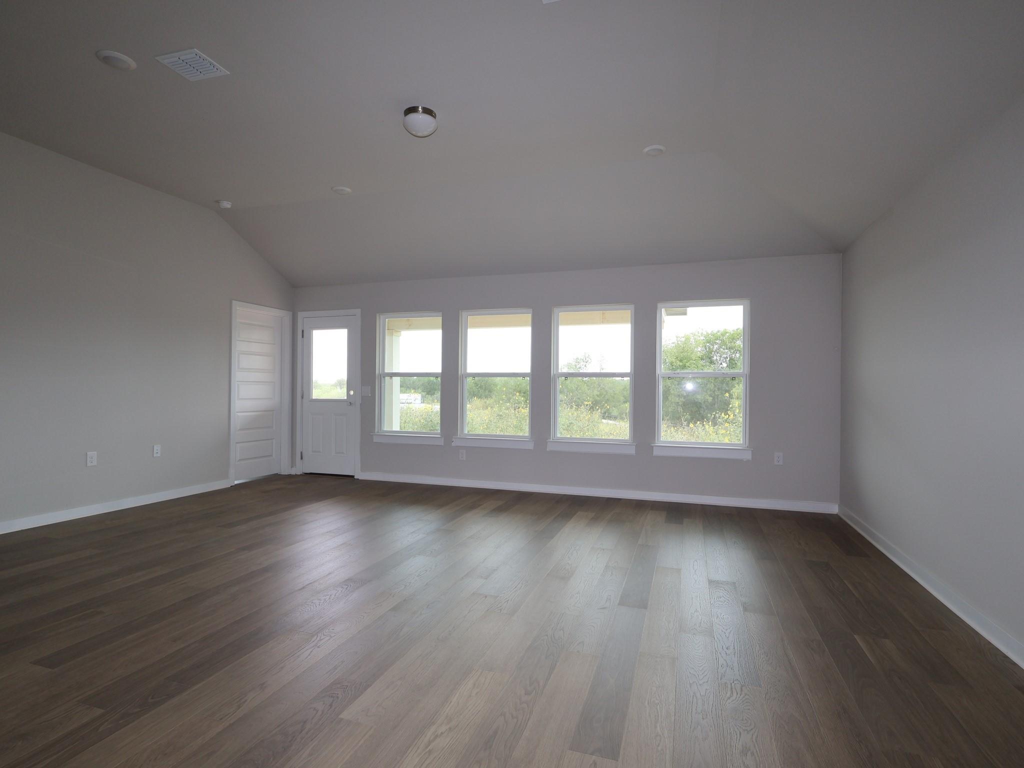 9404 Furman DR — photo 3