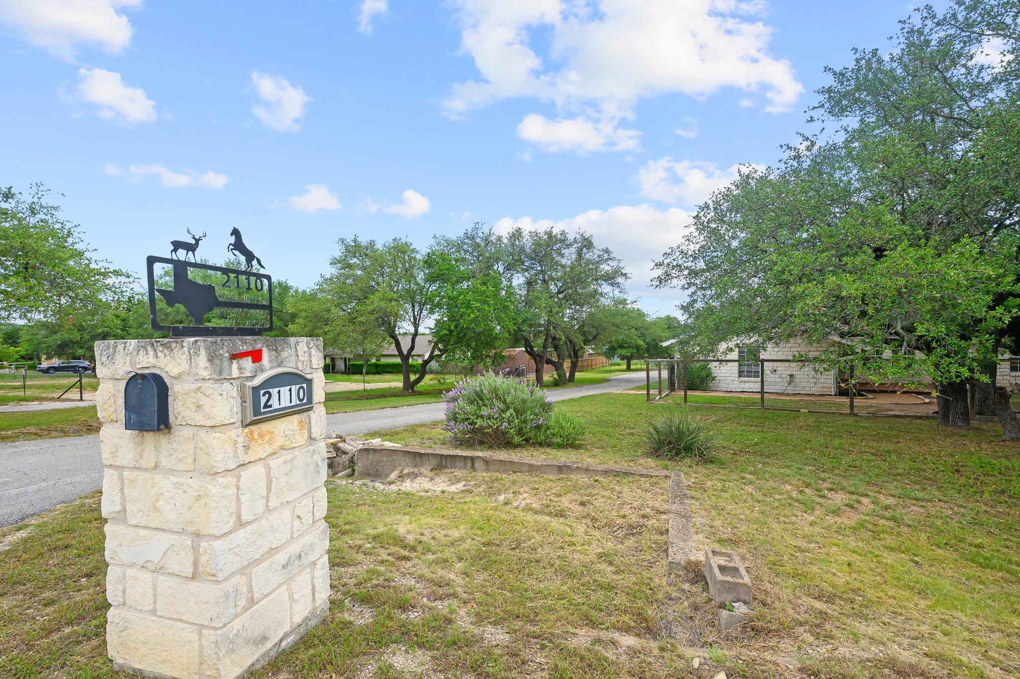 2110 Spring Valley DR — photo 4