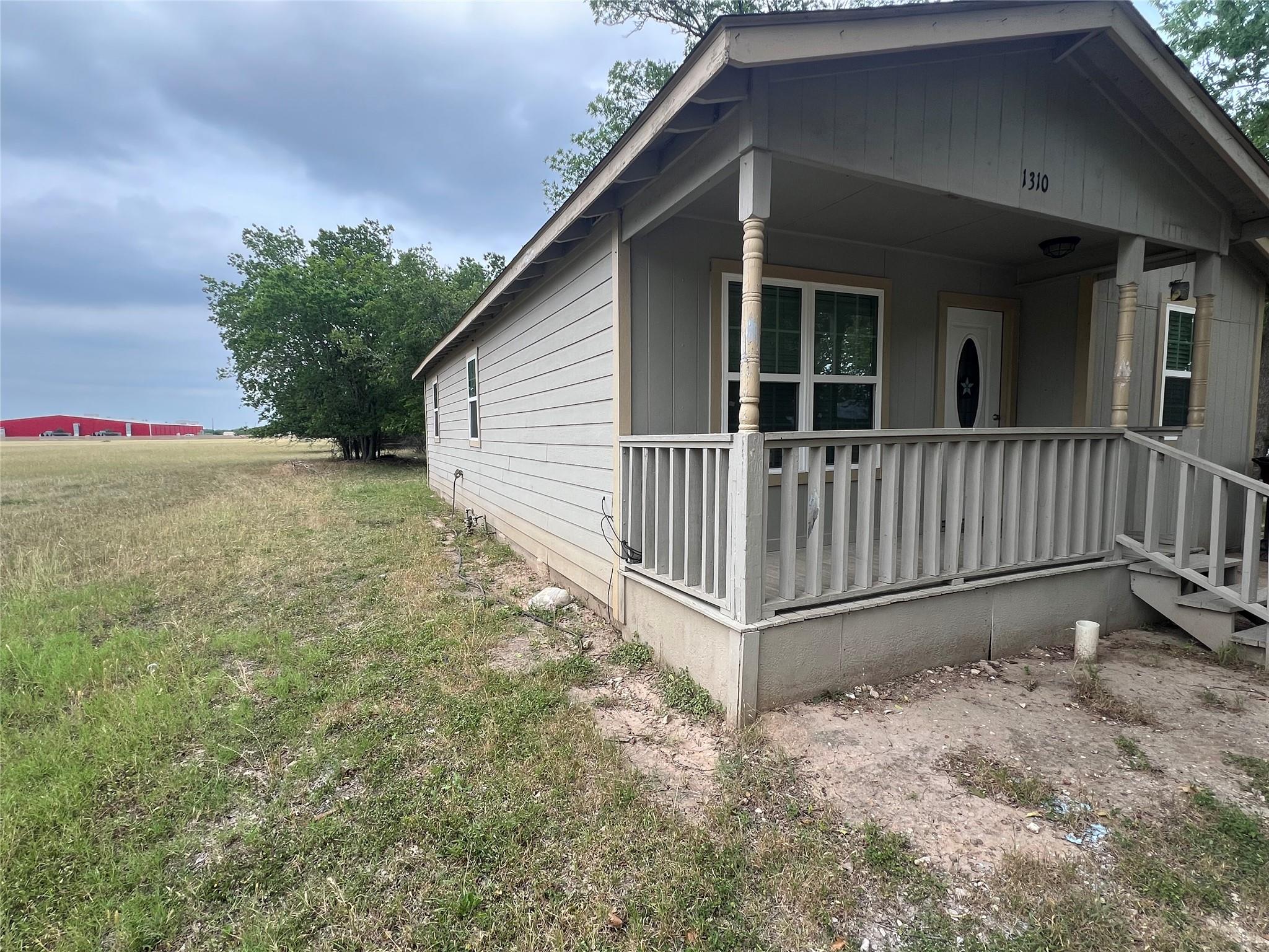 1310 Torres ST — photo 3