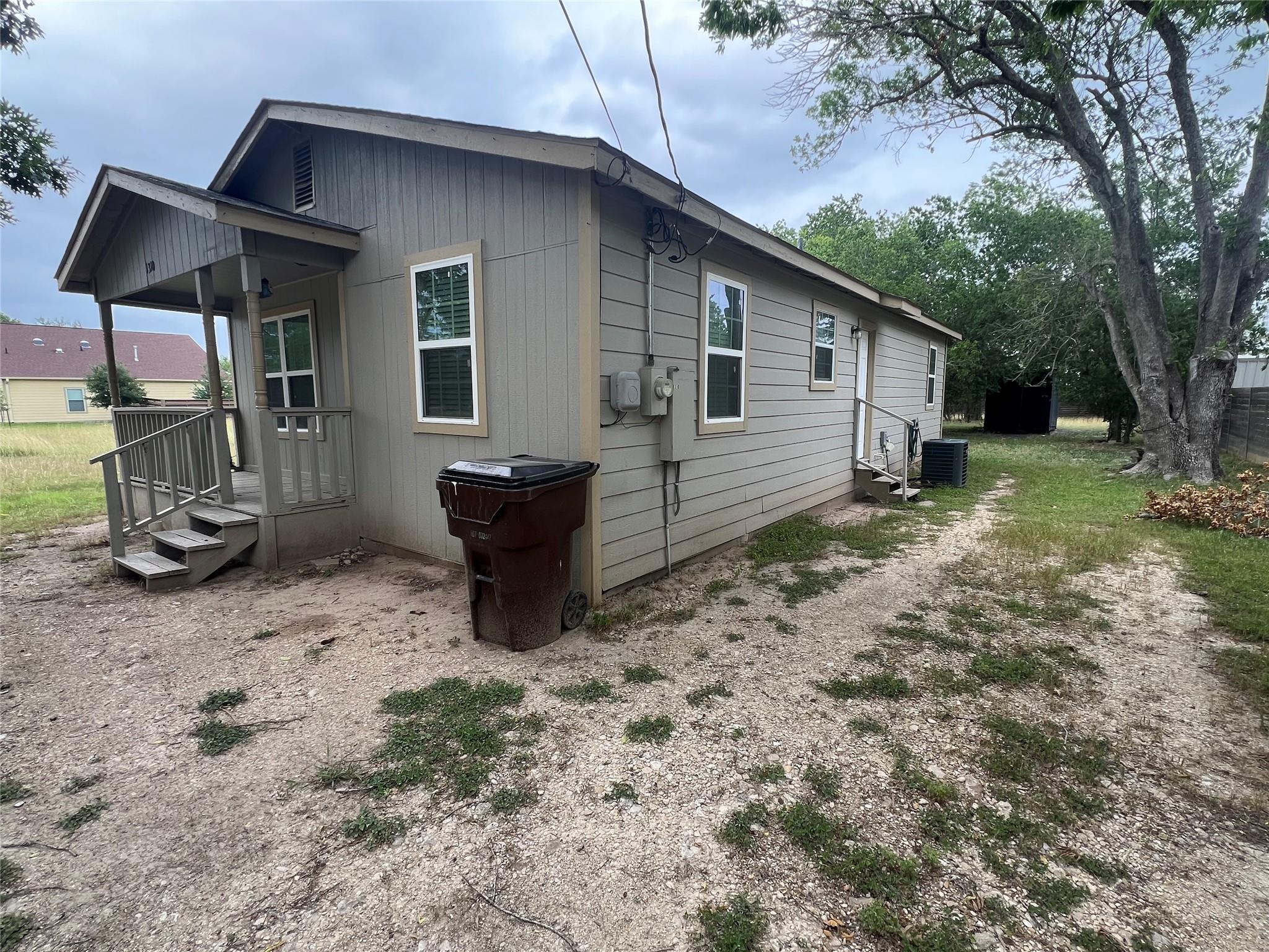 1310 Torres ST — photo 4