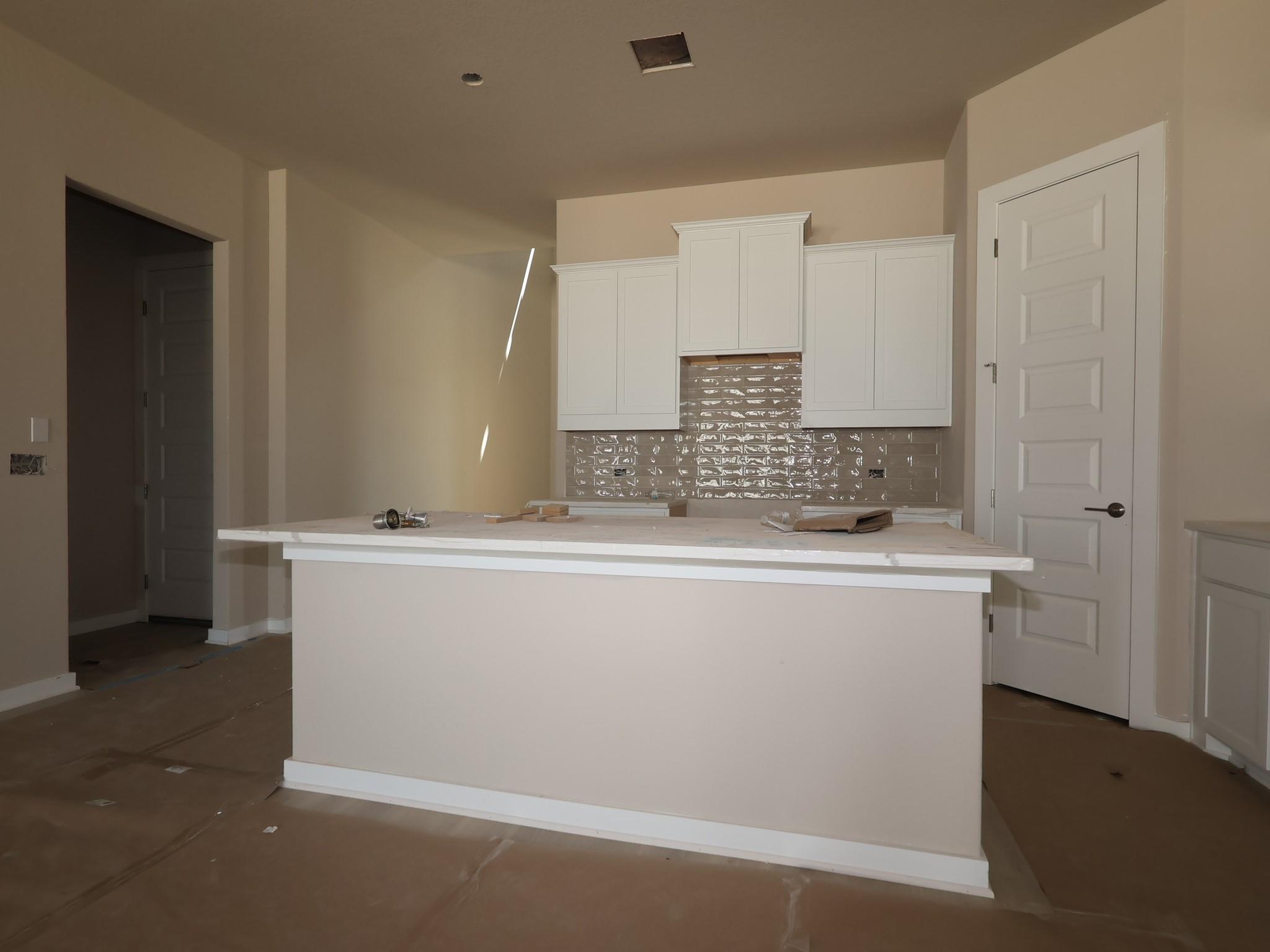 326 Callahan LOOP — photo 4