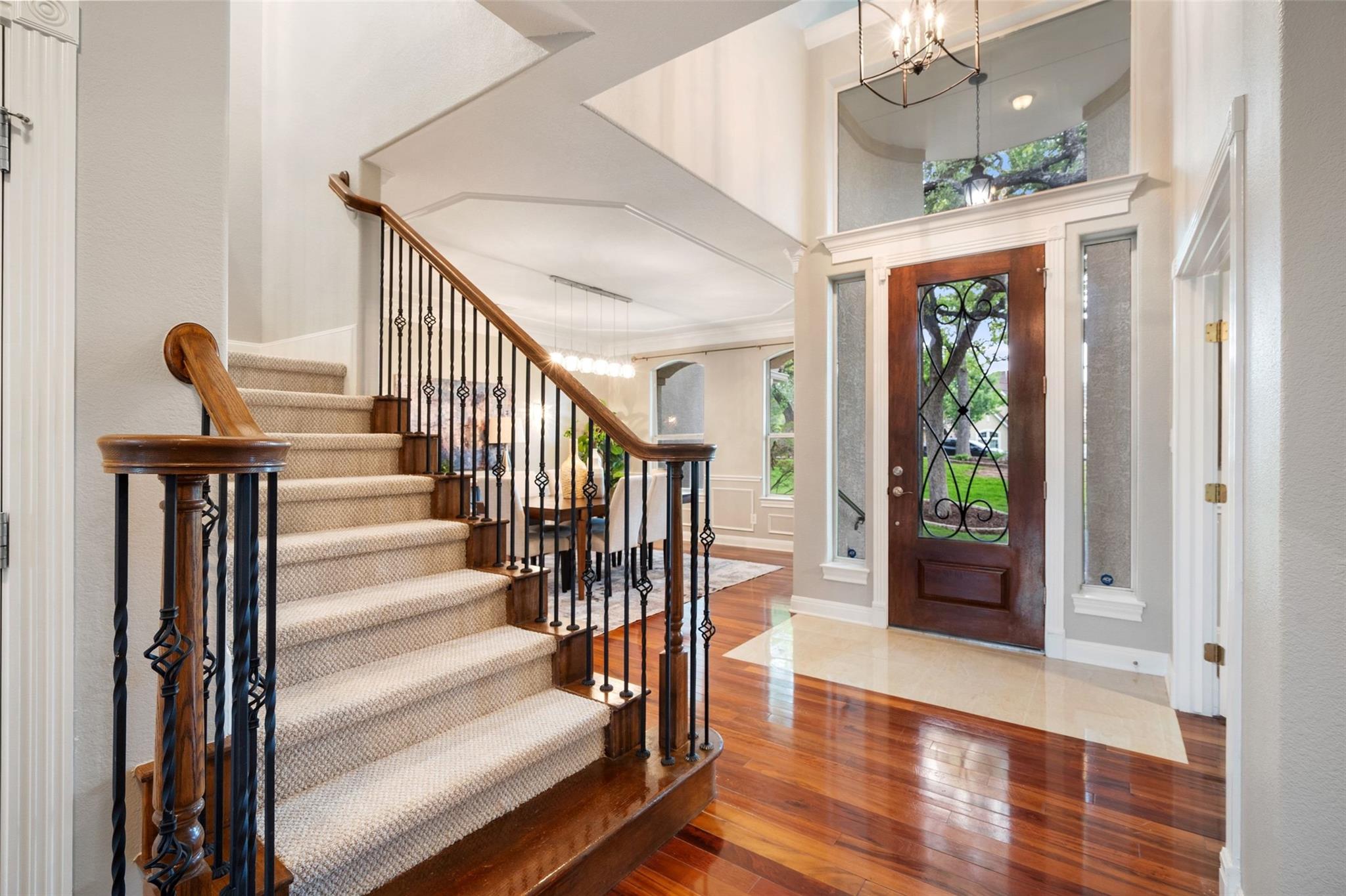 2901 Demona DR — photo 4