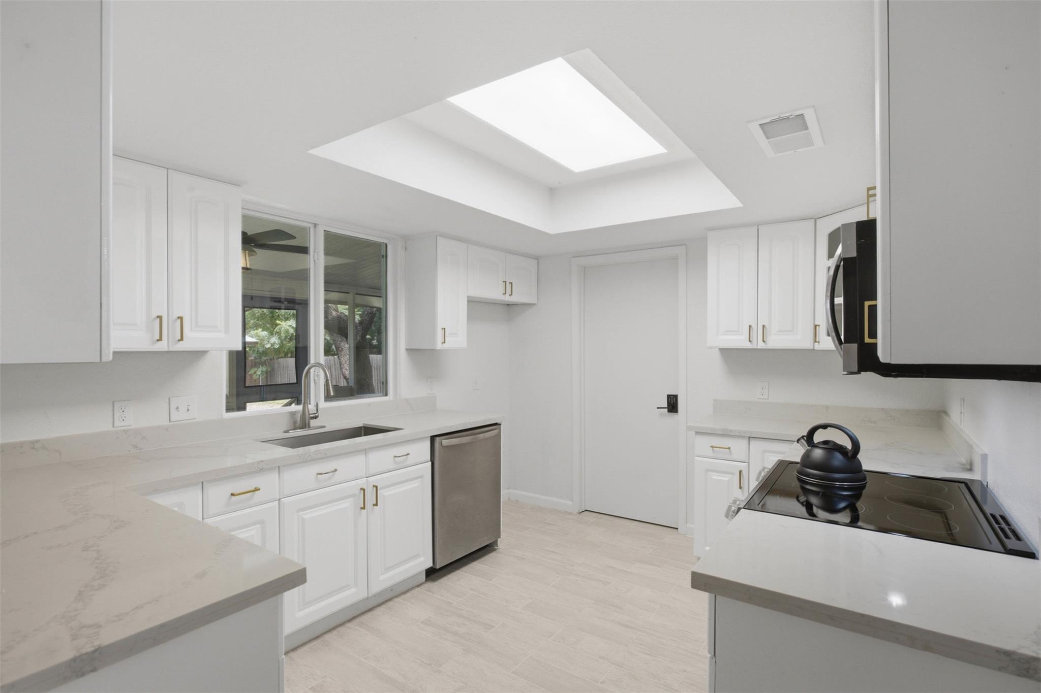 13204 Fawn Valley DR — photo 5