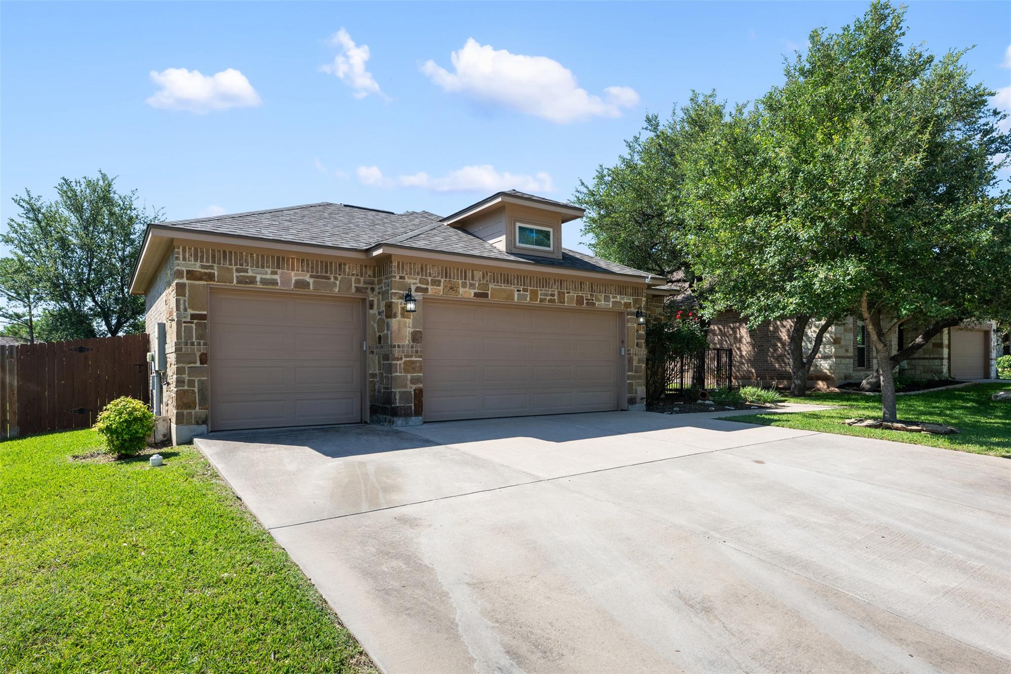 608 Algerita DR — photo 3