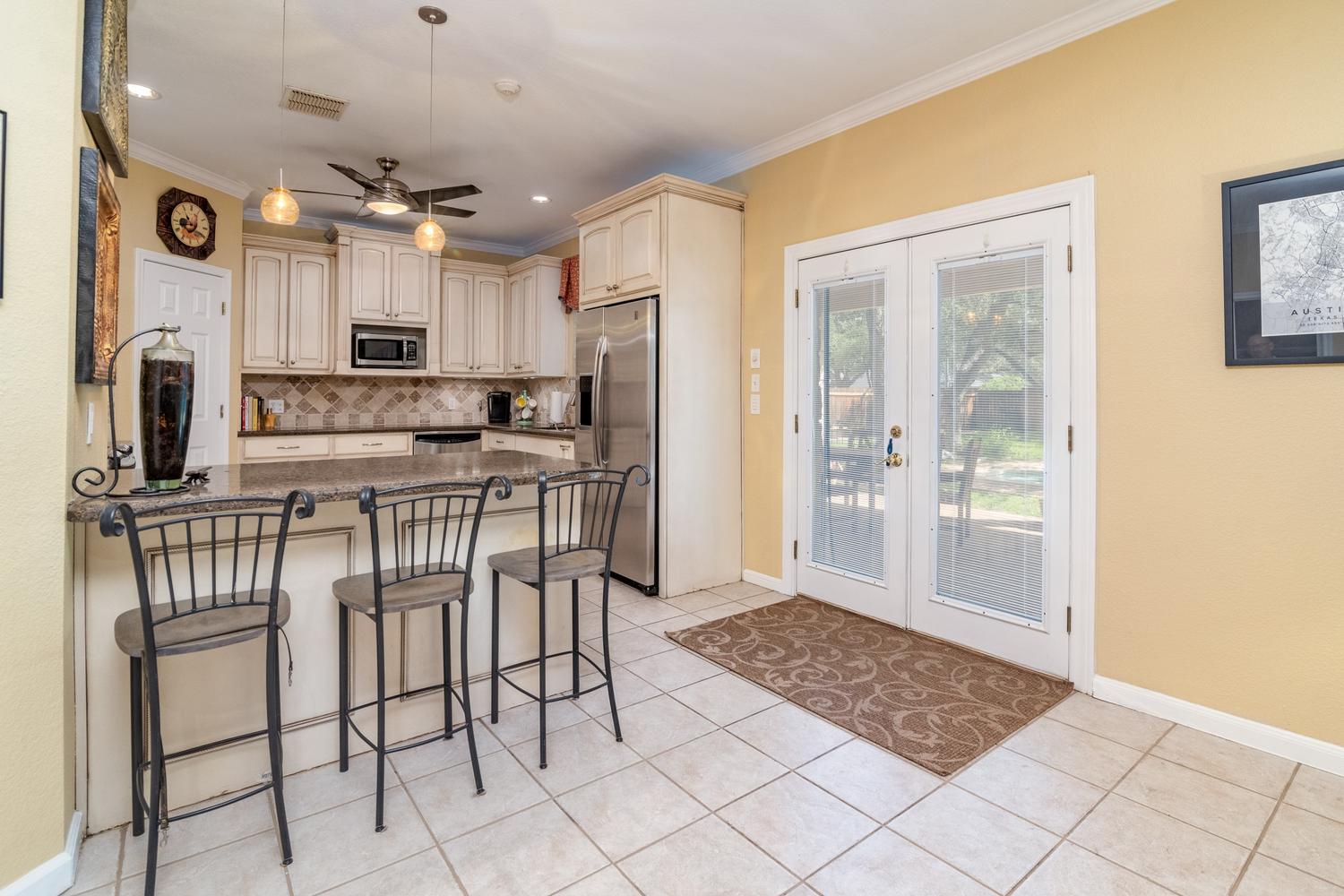 8501 Fulbright LN — photo 4