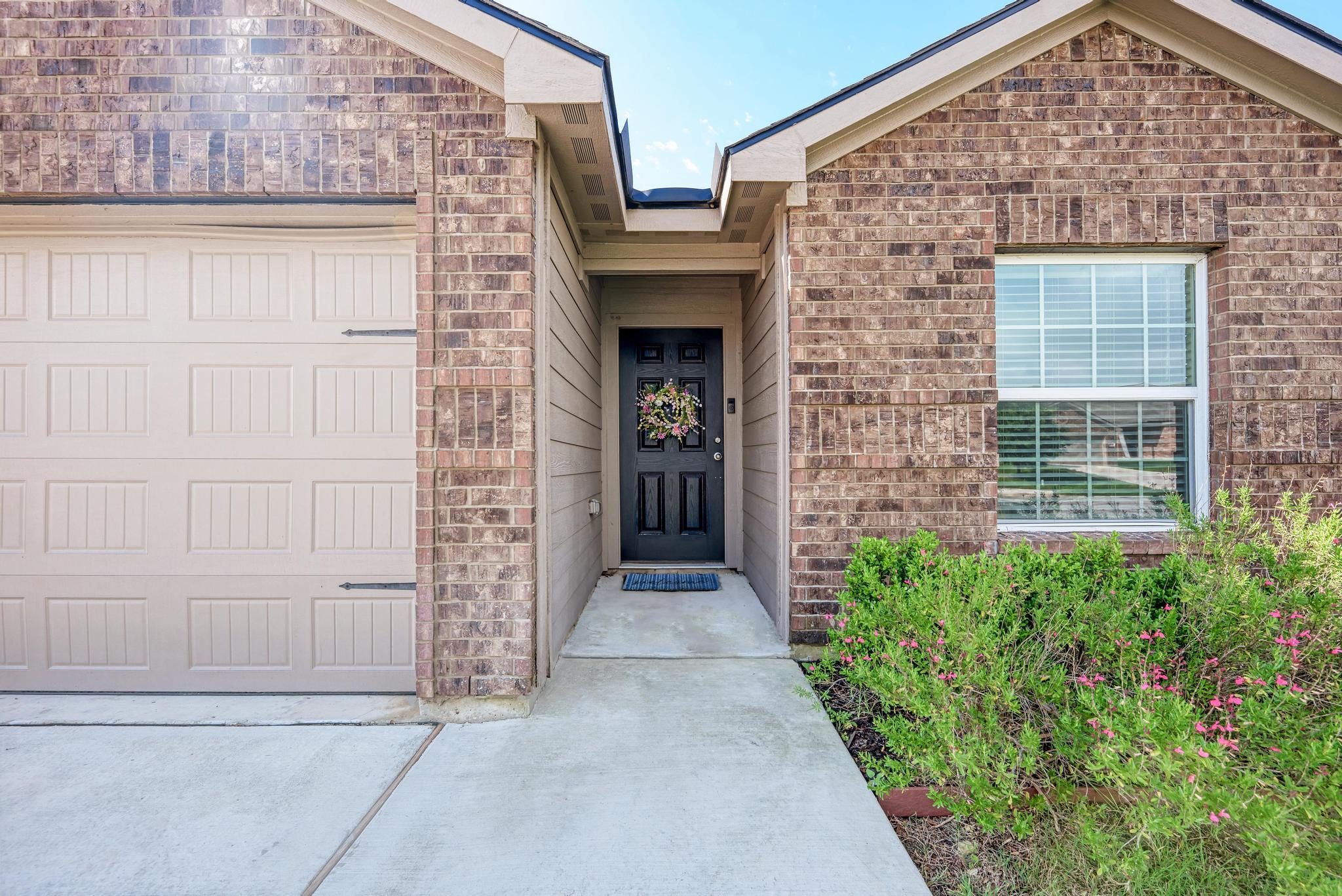 132 Maywood LN — photo 3
