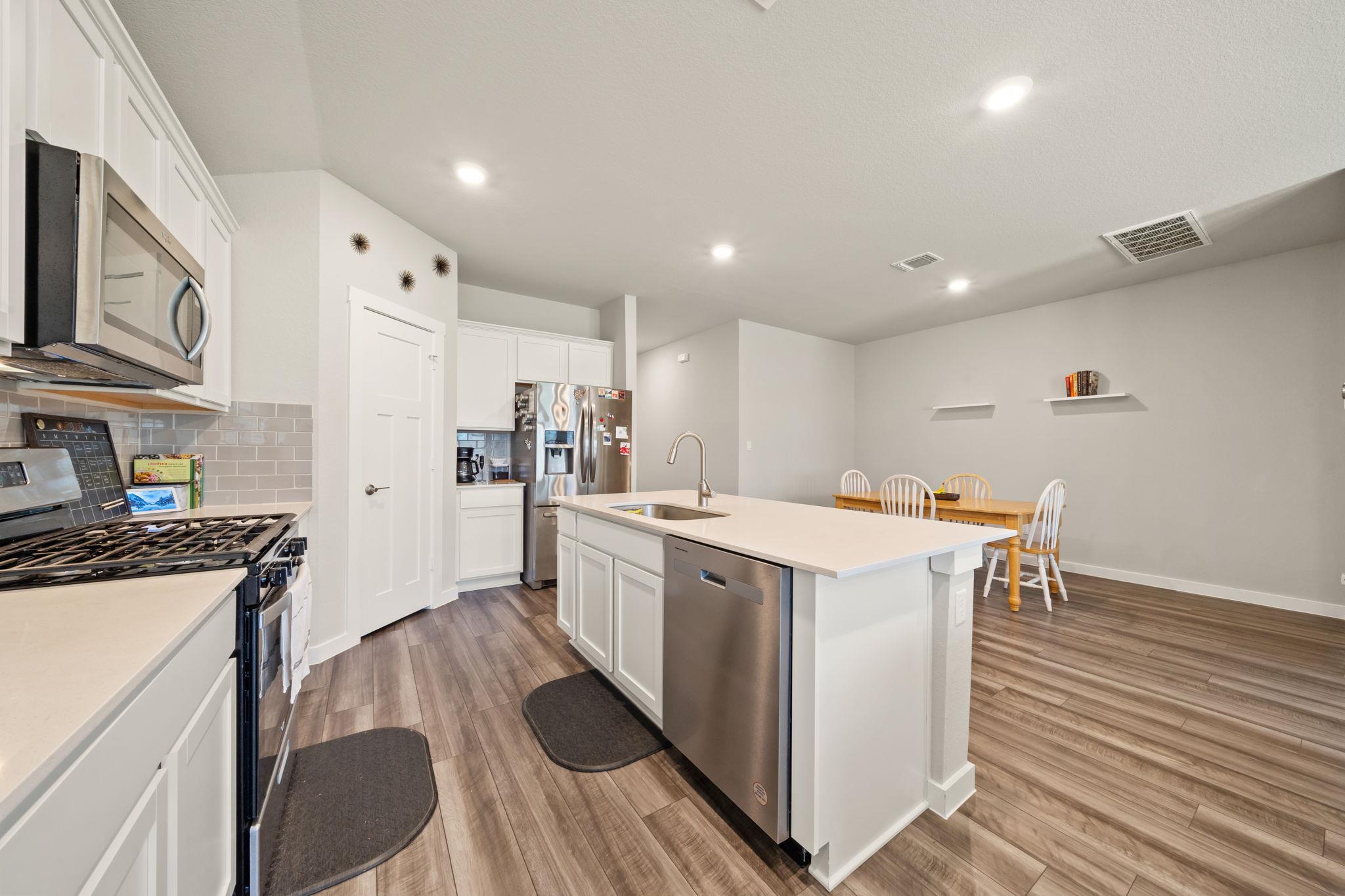 1117 Tipton ST — photo 5
