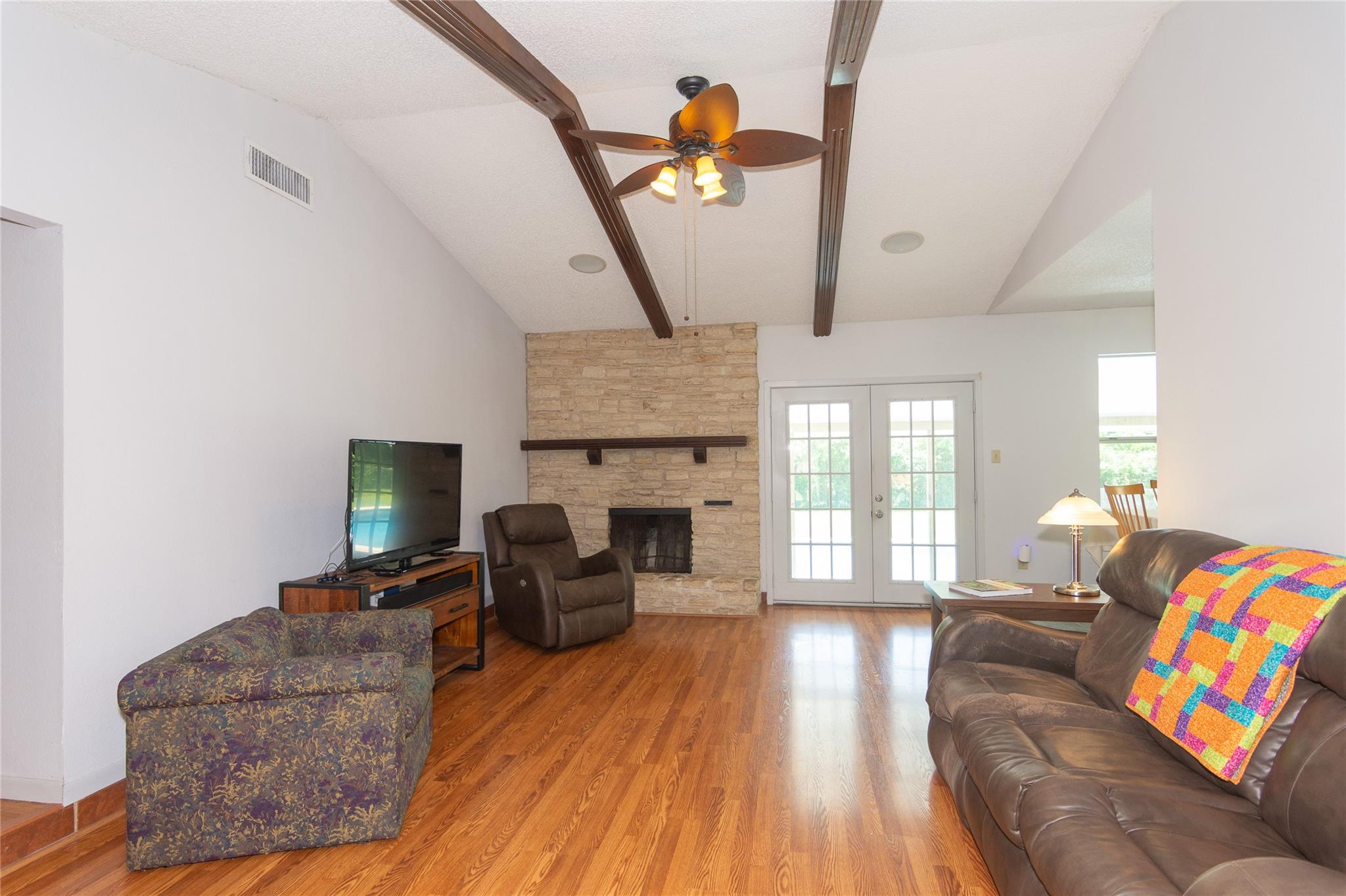 1414 Shenandoah DR — photo 5