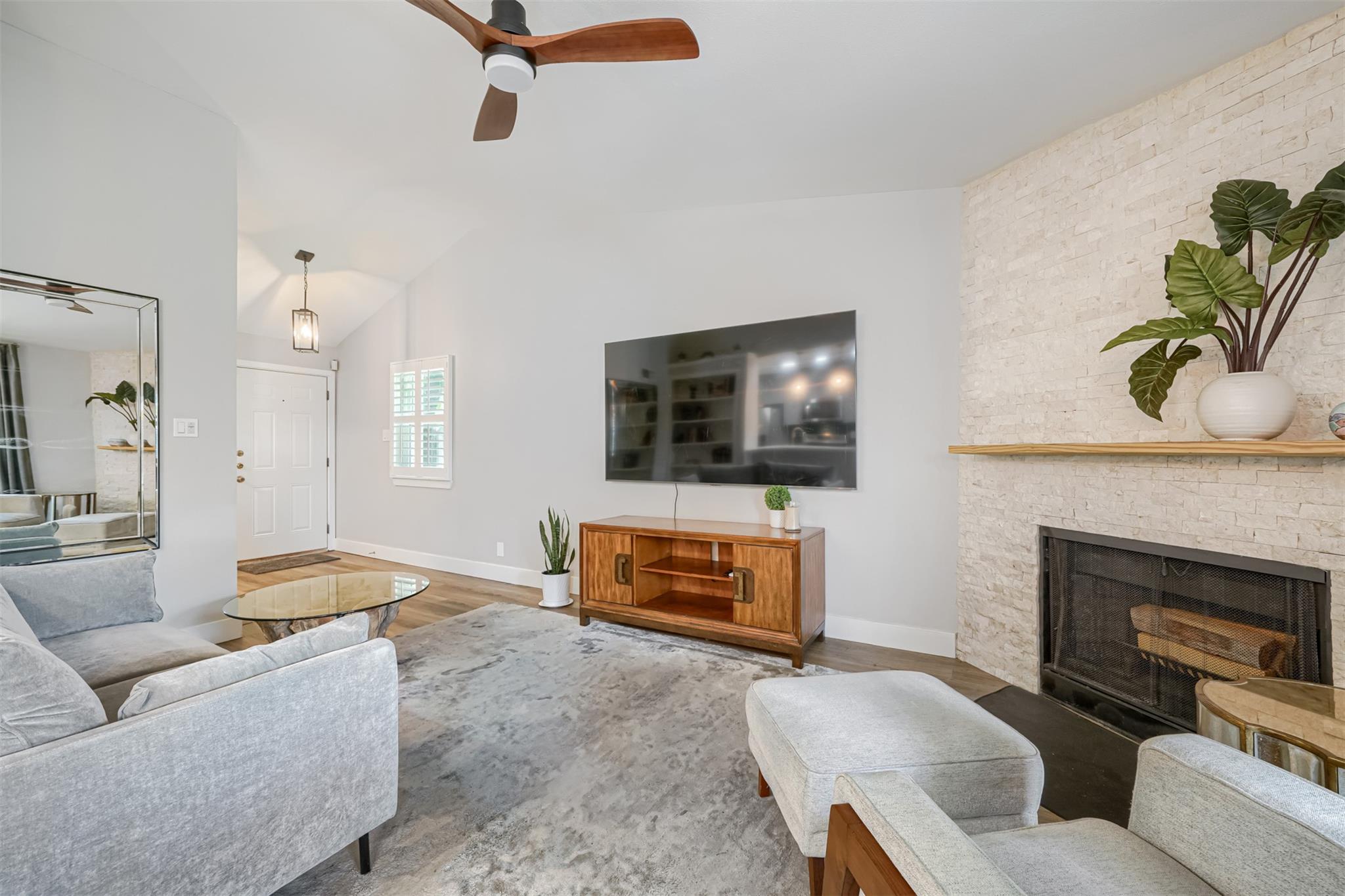 1601 Faro DR #2401 — photo 4