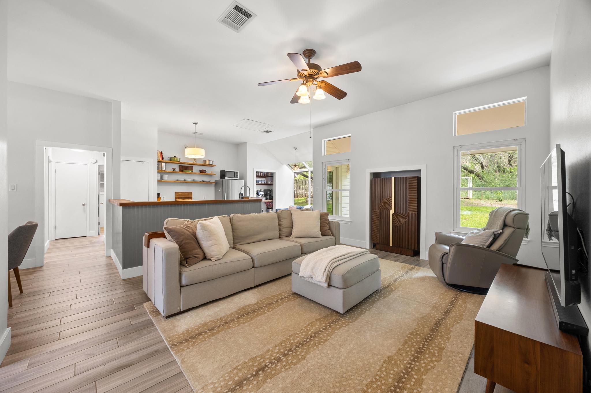 3607 Latimer DR — photo 5
