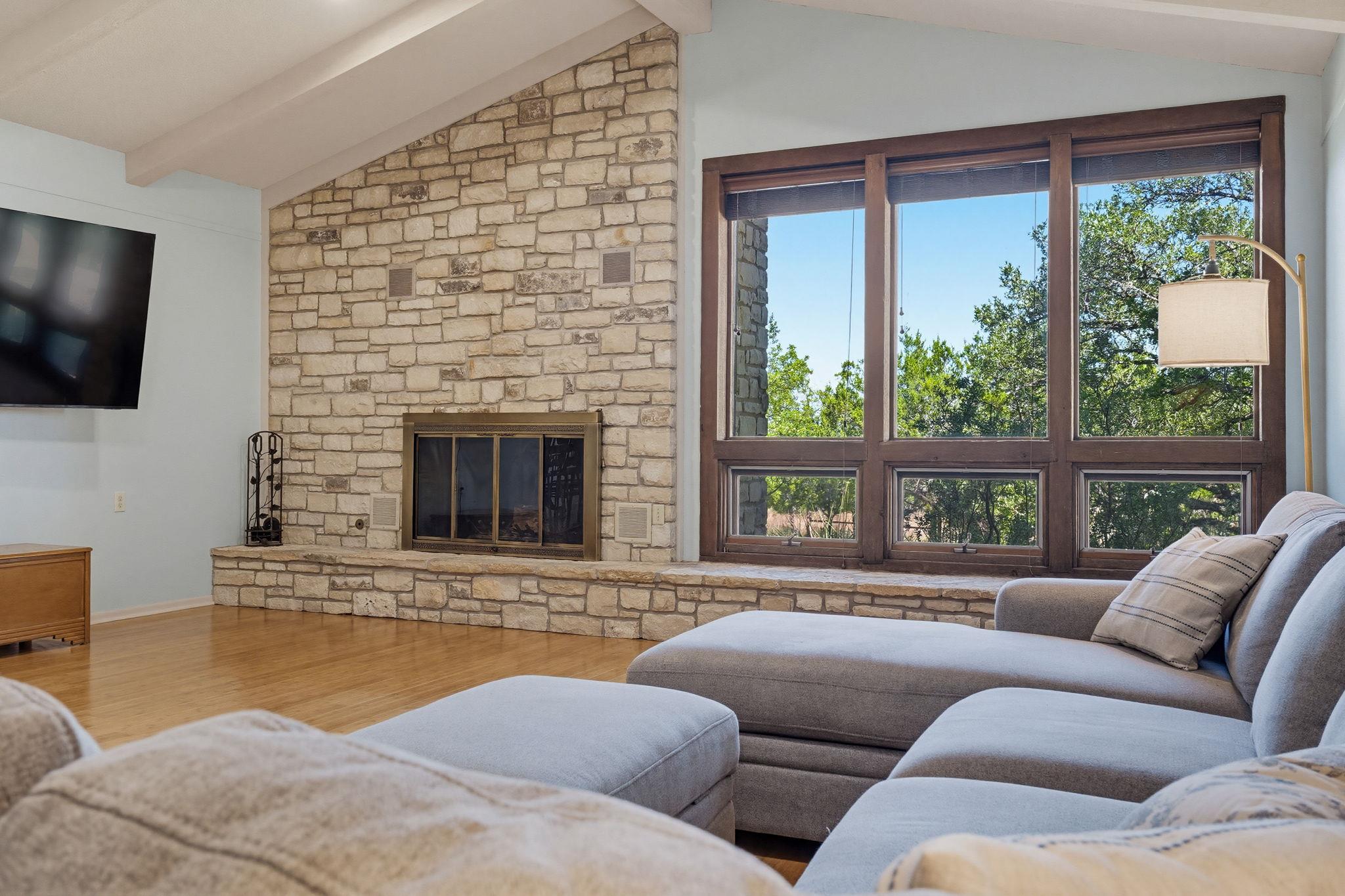 20 Sheppard LN — photo 4