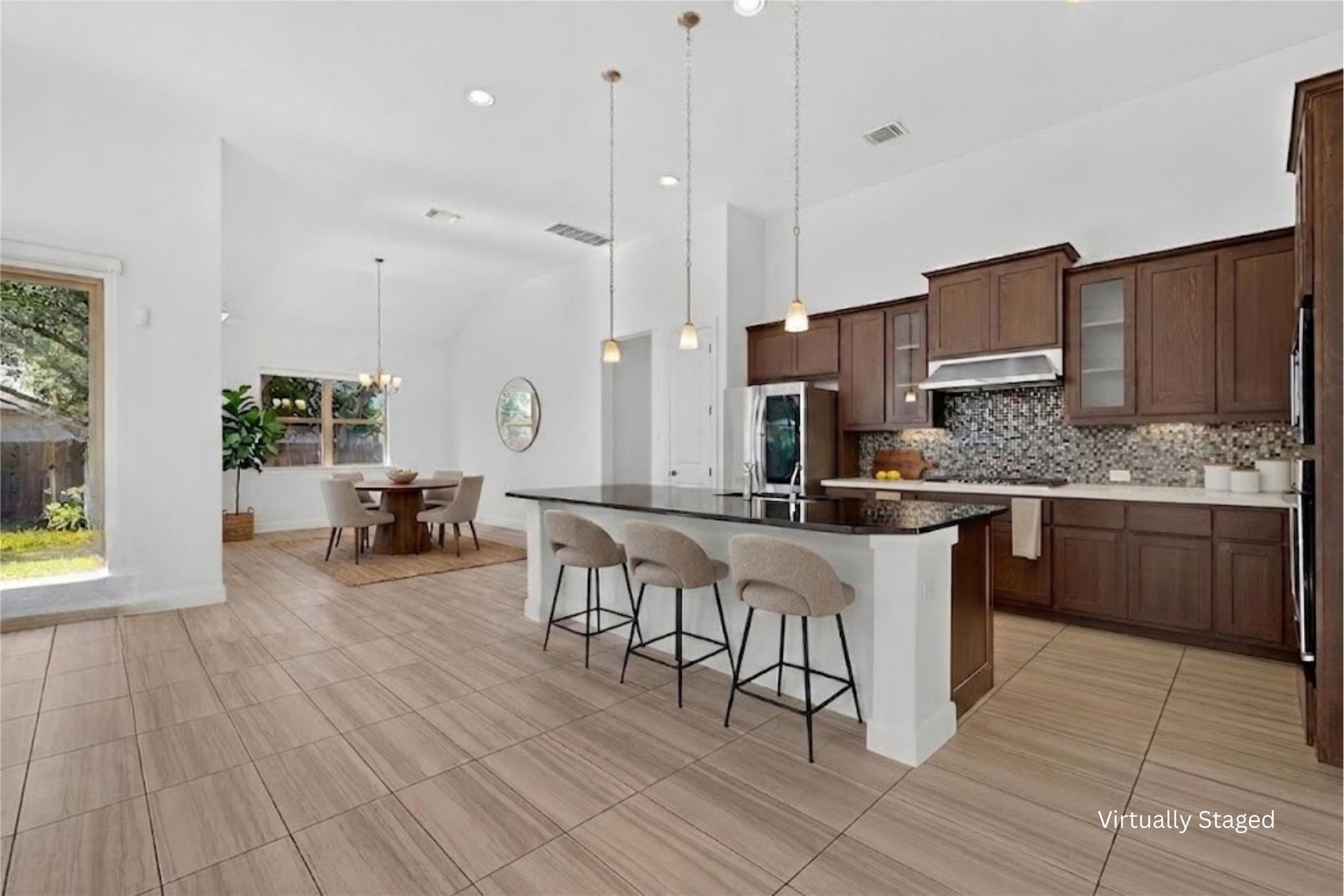 1902 Floresta DR — photo 5
