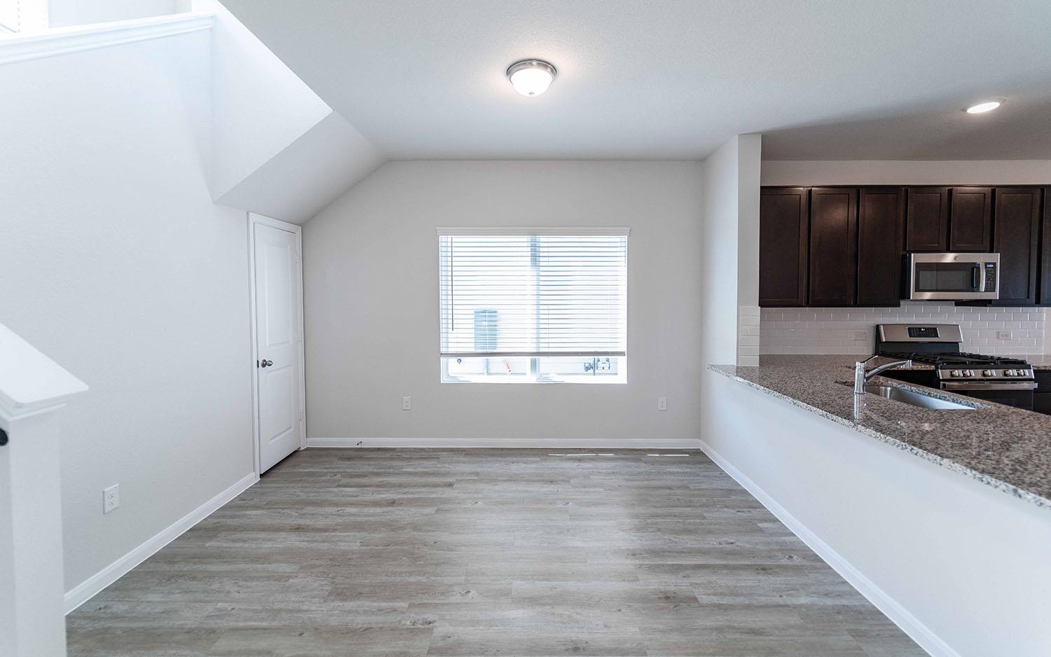 372 Kenai DR — photo 4