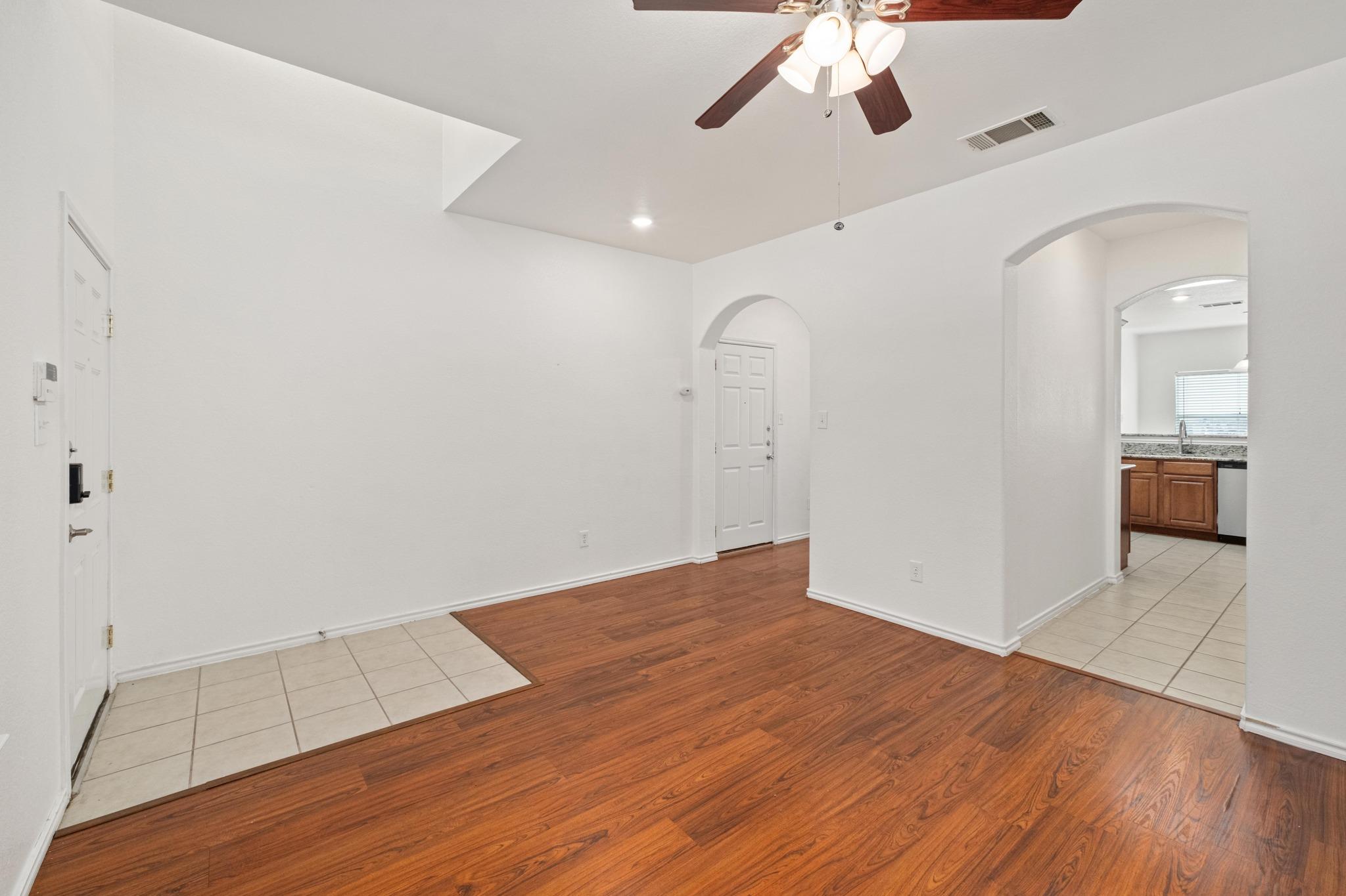 2402 Caprock PL — photo 4