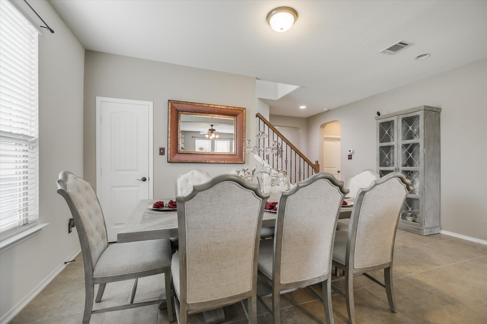 112 Pauline CV — photo 5