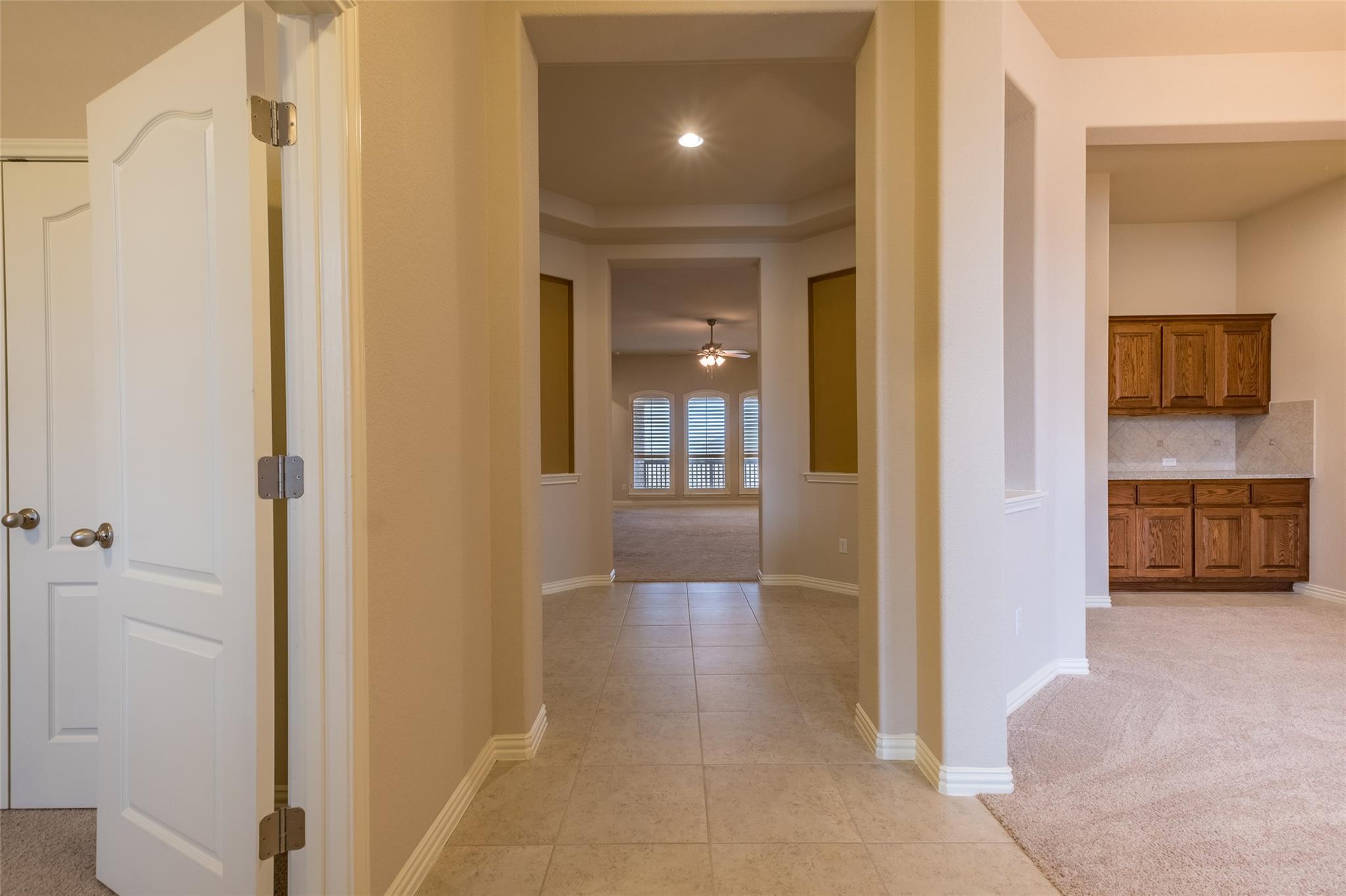 165 Lady Bird LN — photo 3
