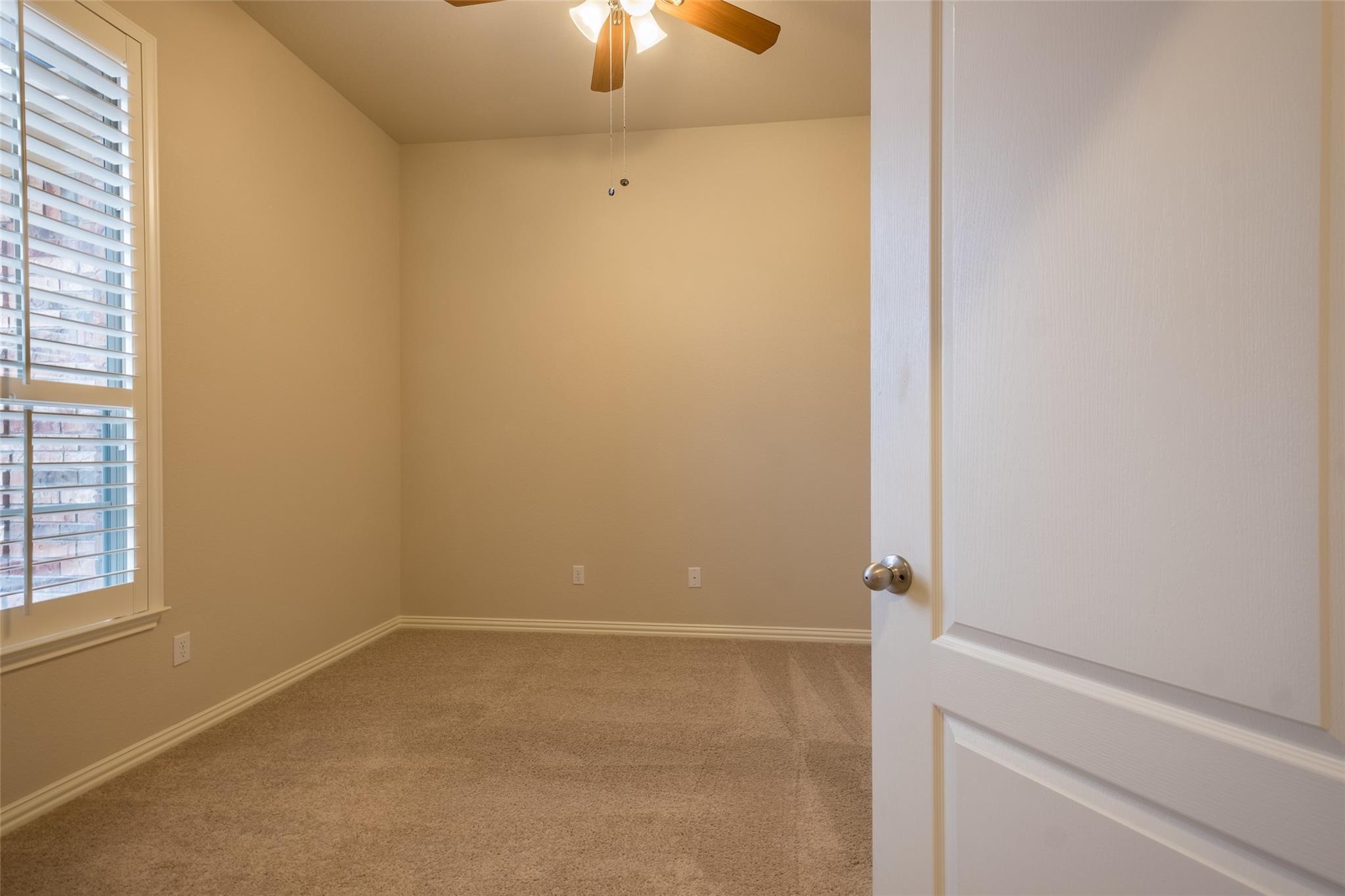 165 Lady Bird LN — photo 4