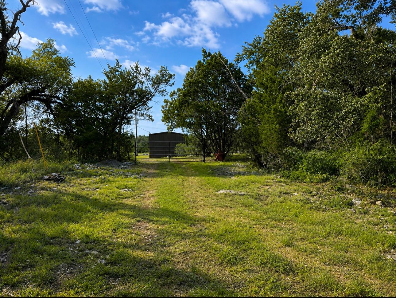 300 Live Oak Hills CT — photo 3