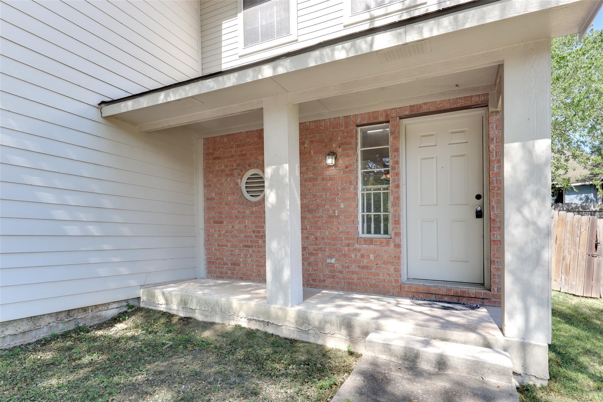 5805 Lark Creek DR — photo 3