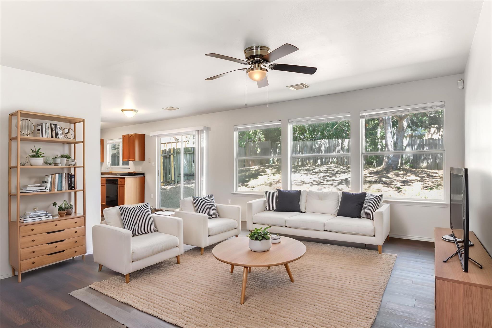 5805 Lark Creek DR — photo 5