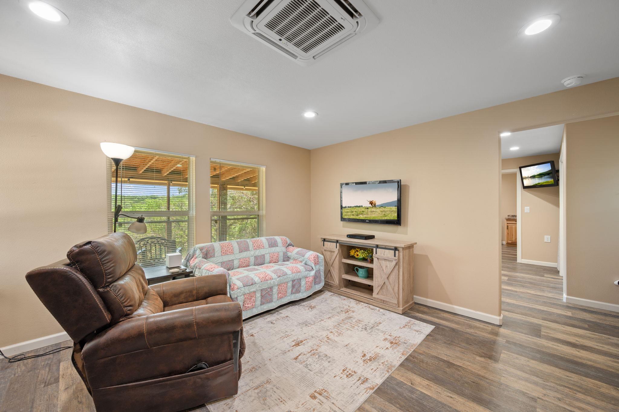 6925 White Hills LN — photo 5