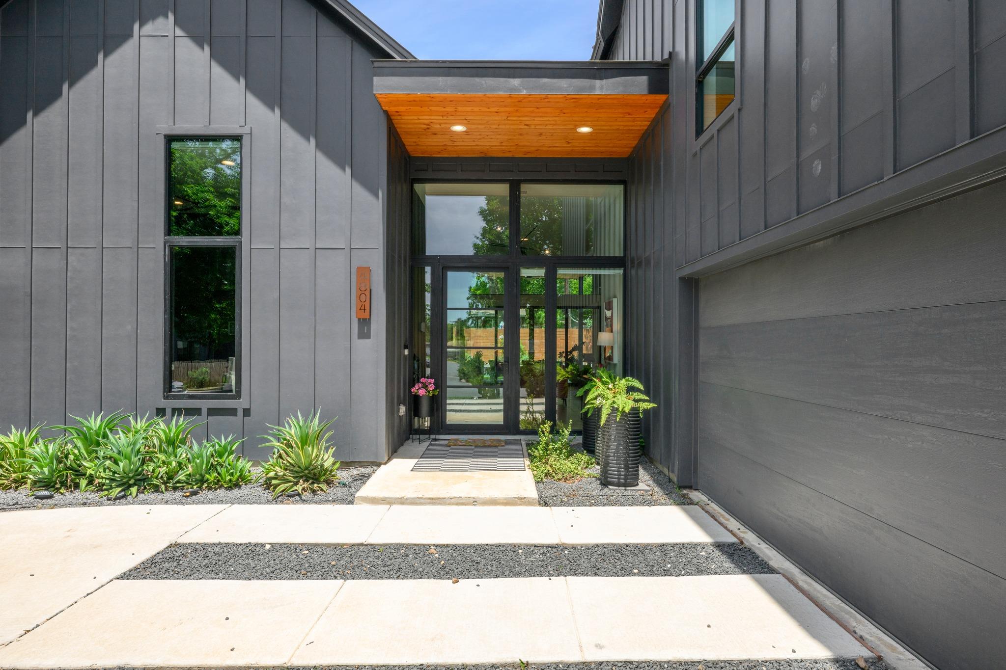 4804 Gladeview — photo 3