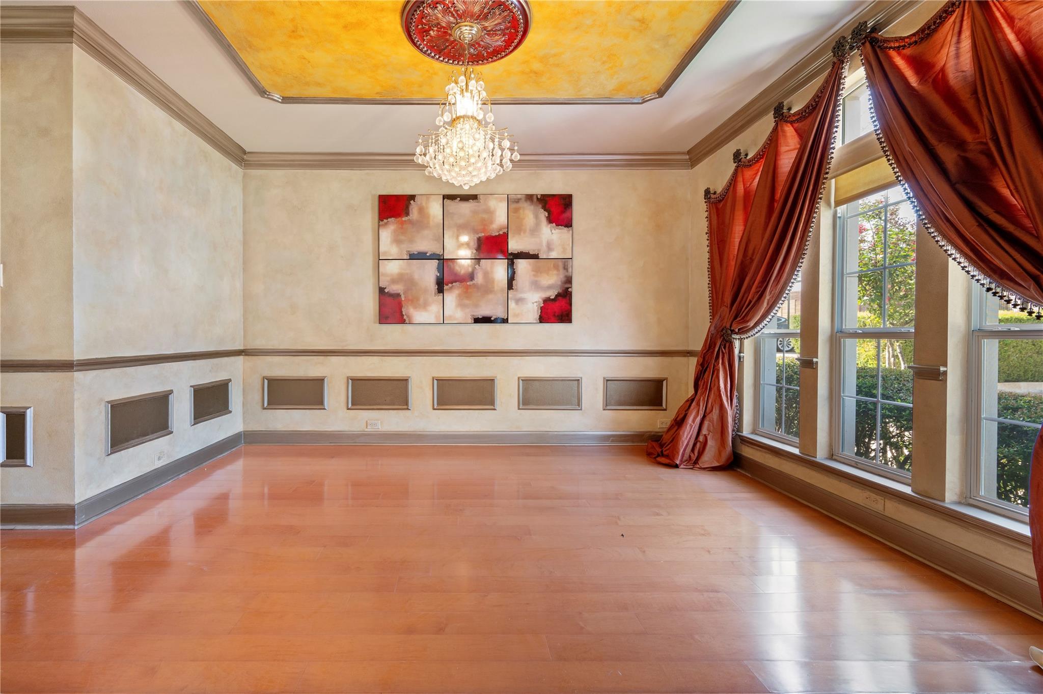 10025 Dianella LN — photo 5