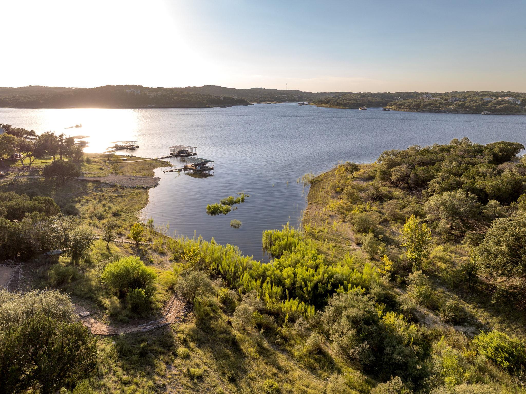 160 Lakefront DR