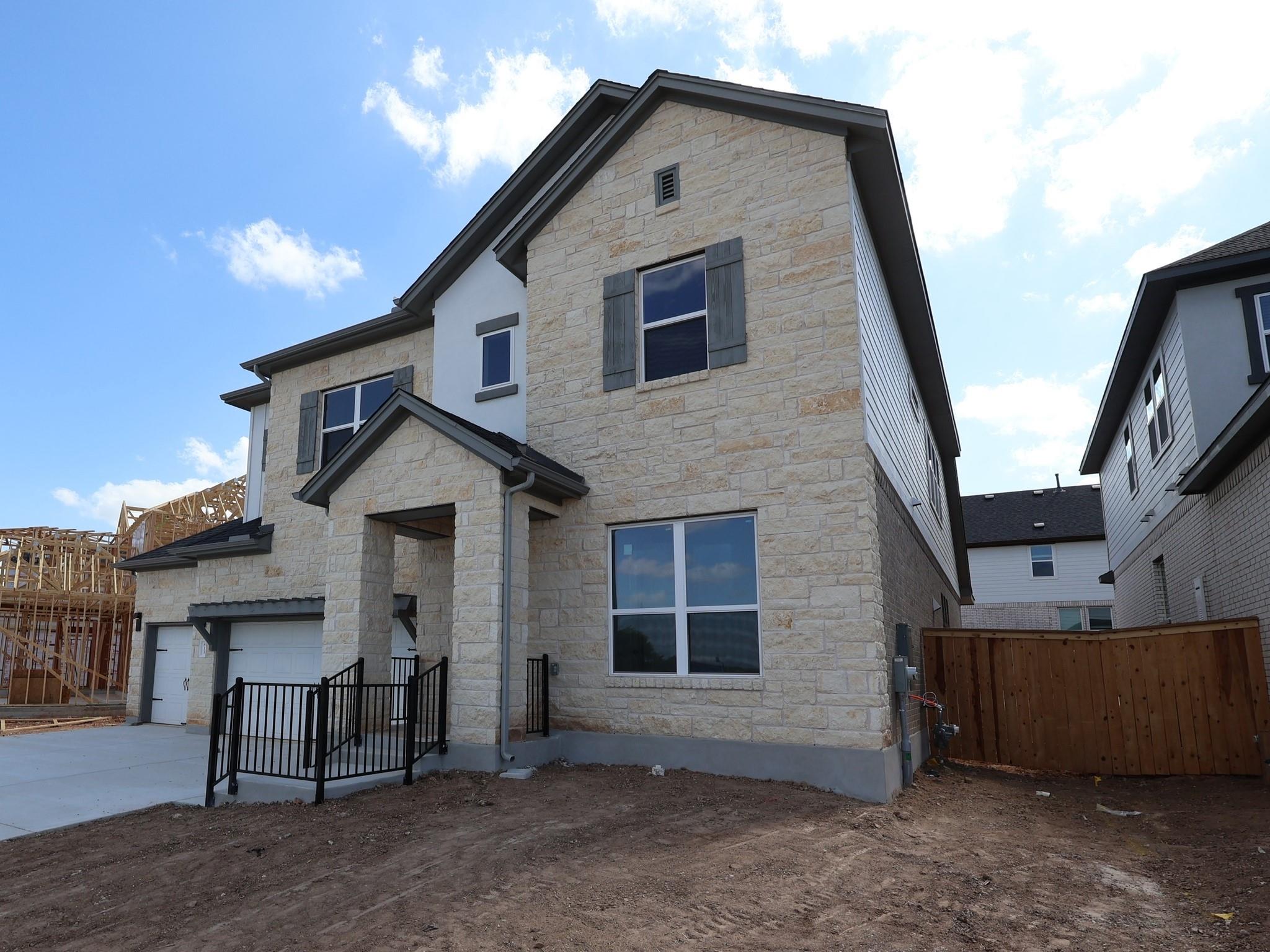 813 Purmela ST — photo 3