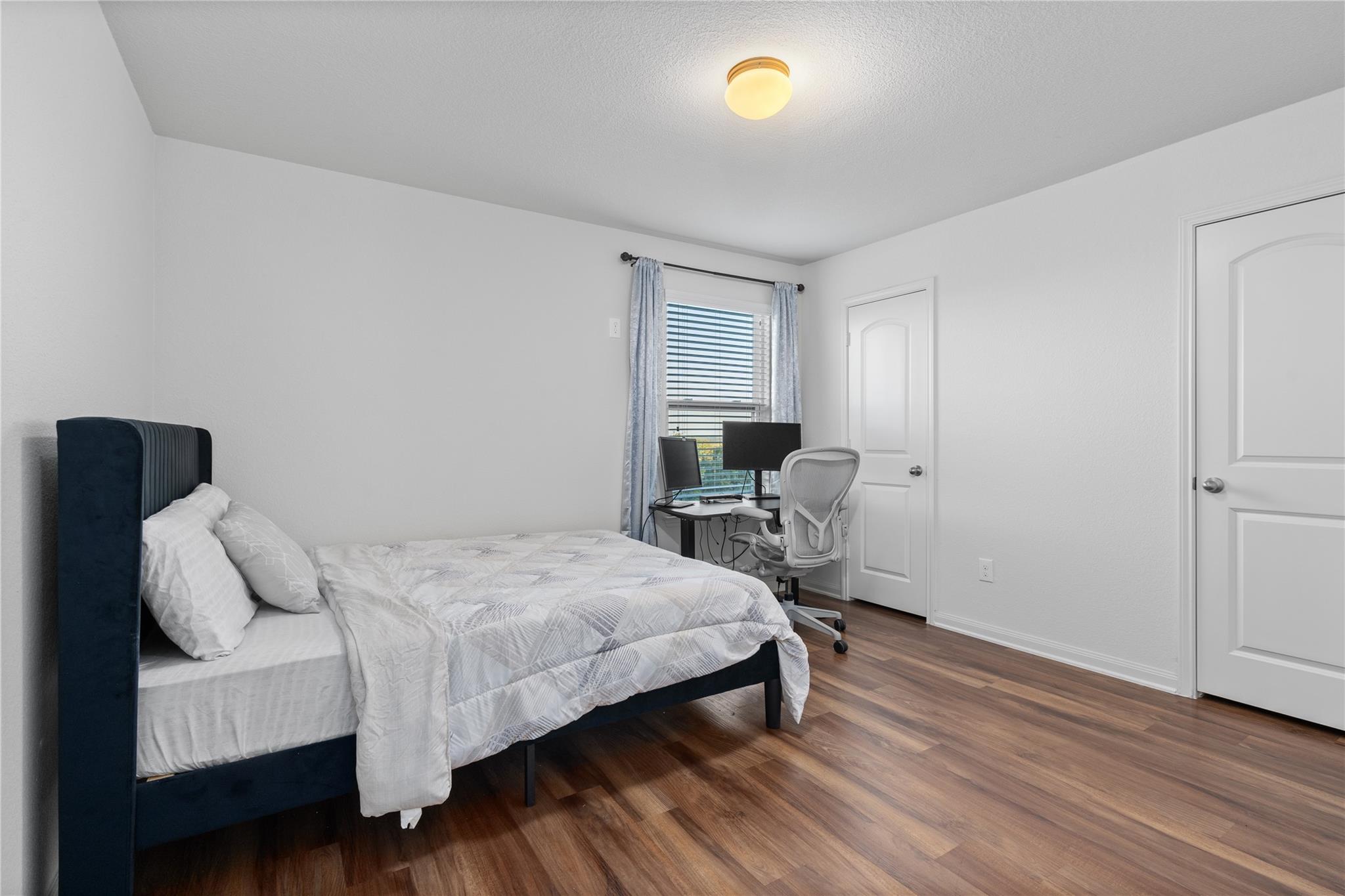 20205 Grover Cleveland WAY — photo 3