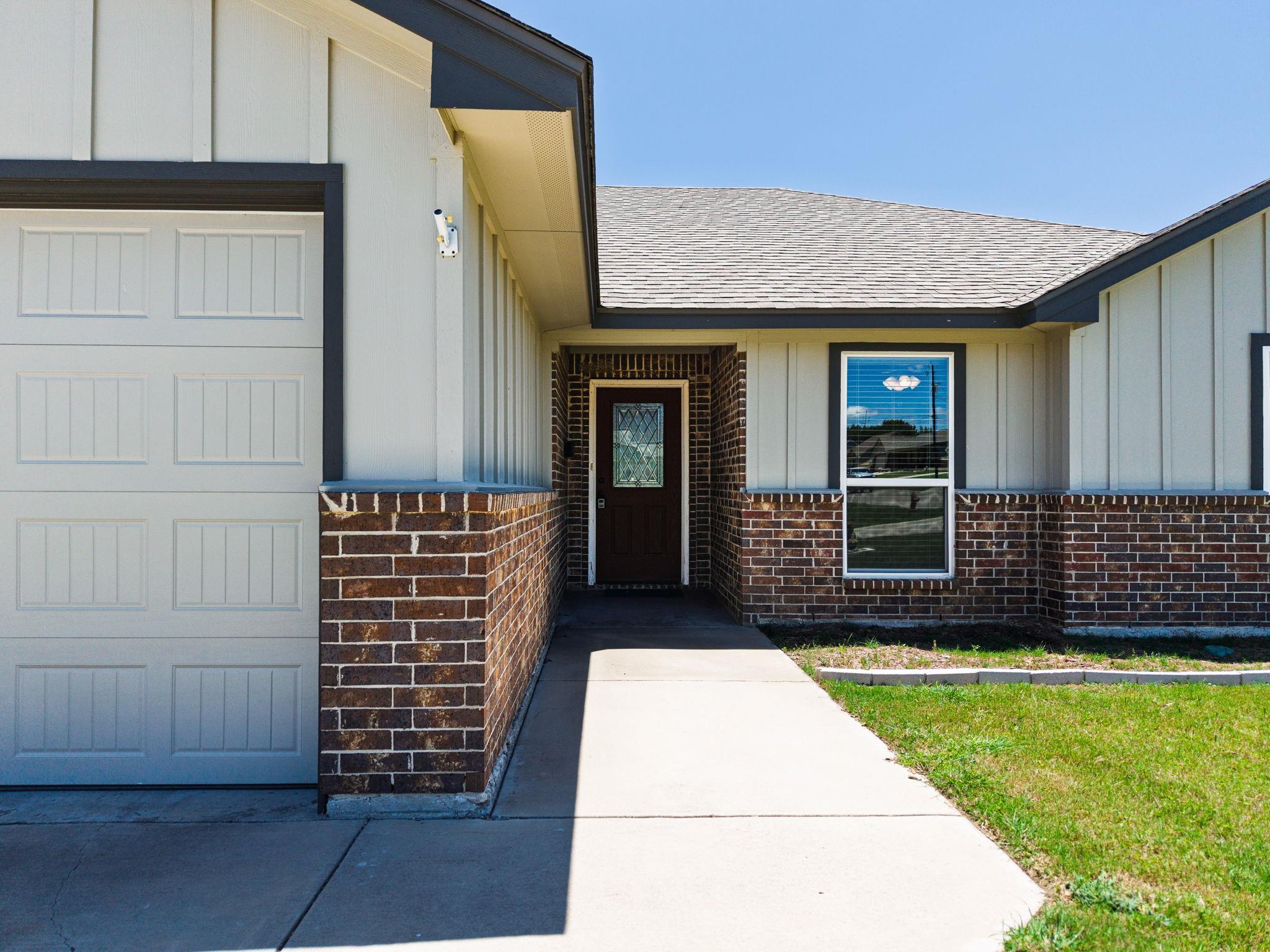 1124 Limestone DR — photo 3