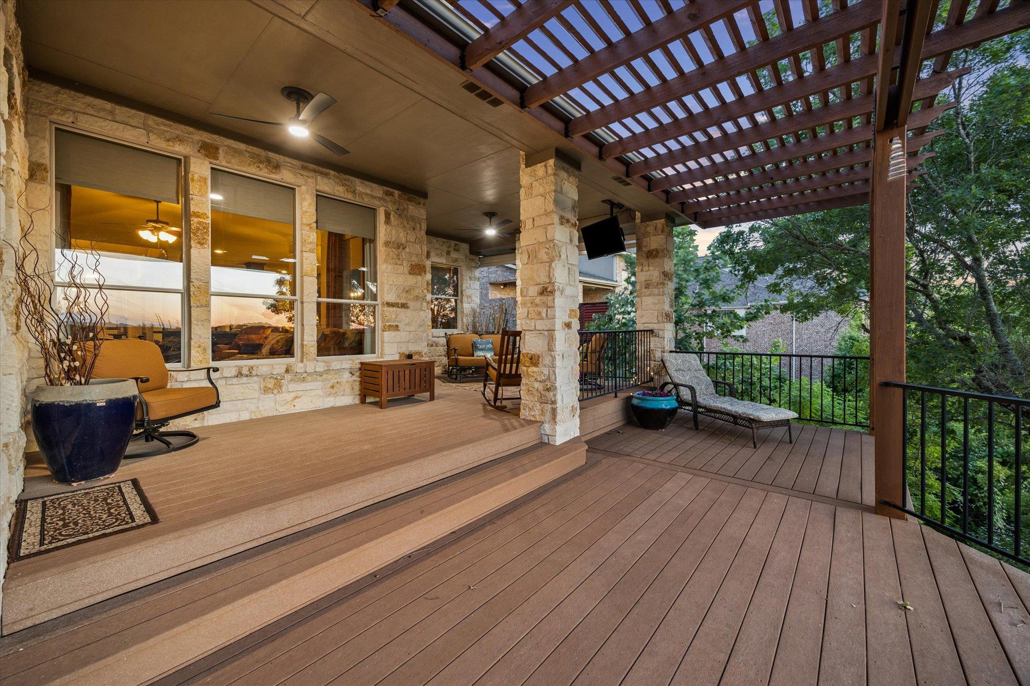 6302 River Place BLVD — photo 4