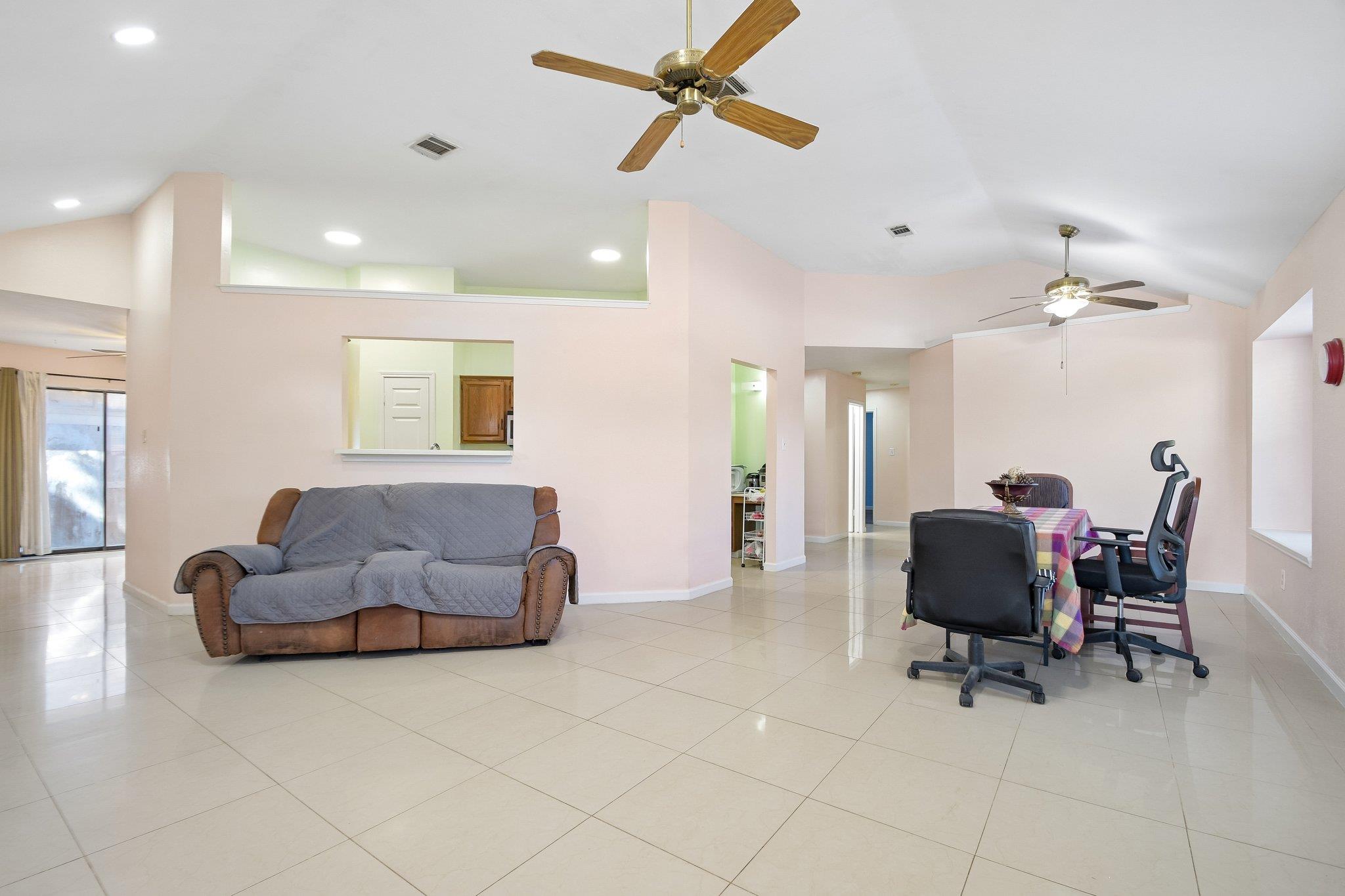 1801 Twisted Oak DR — photo 4