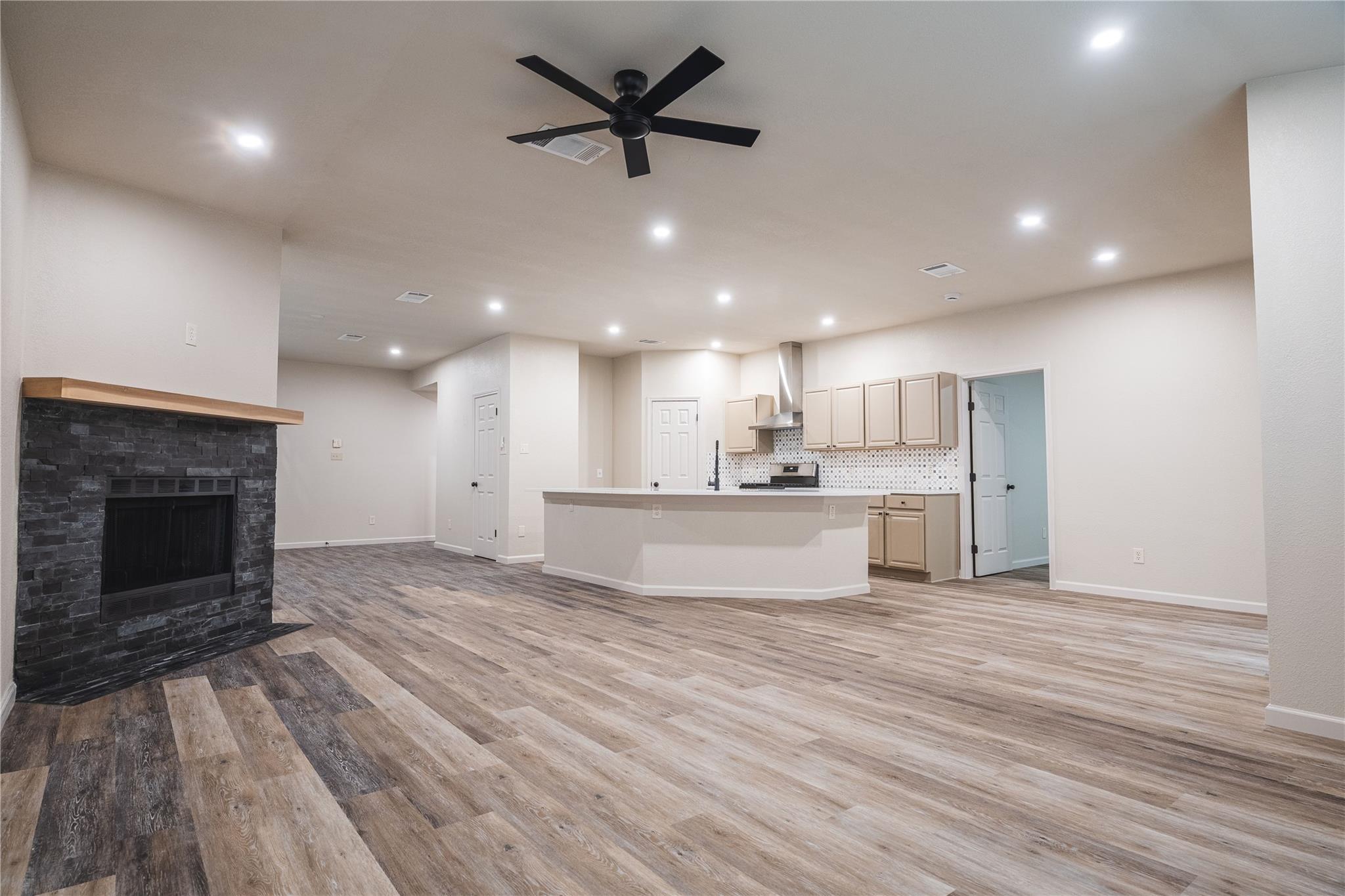 1205 Gazania DR — photo 3