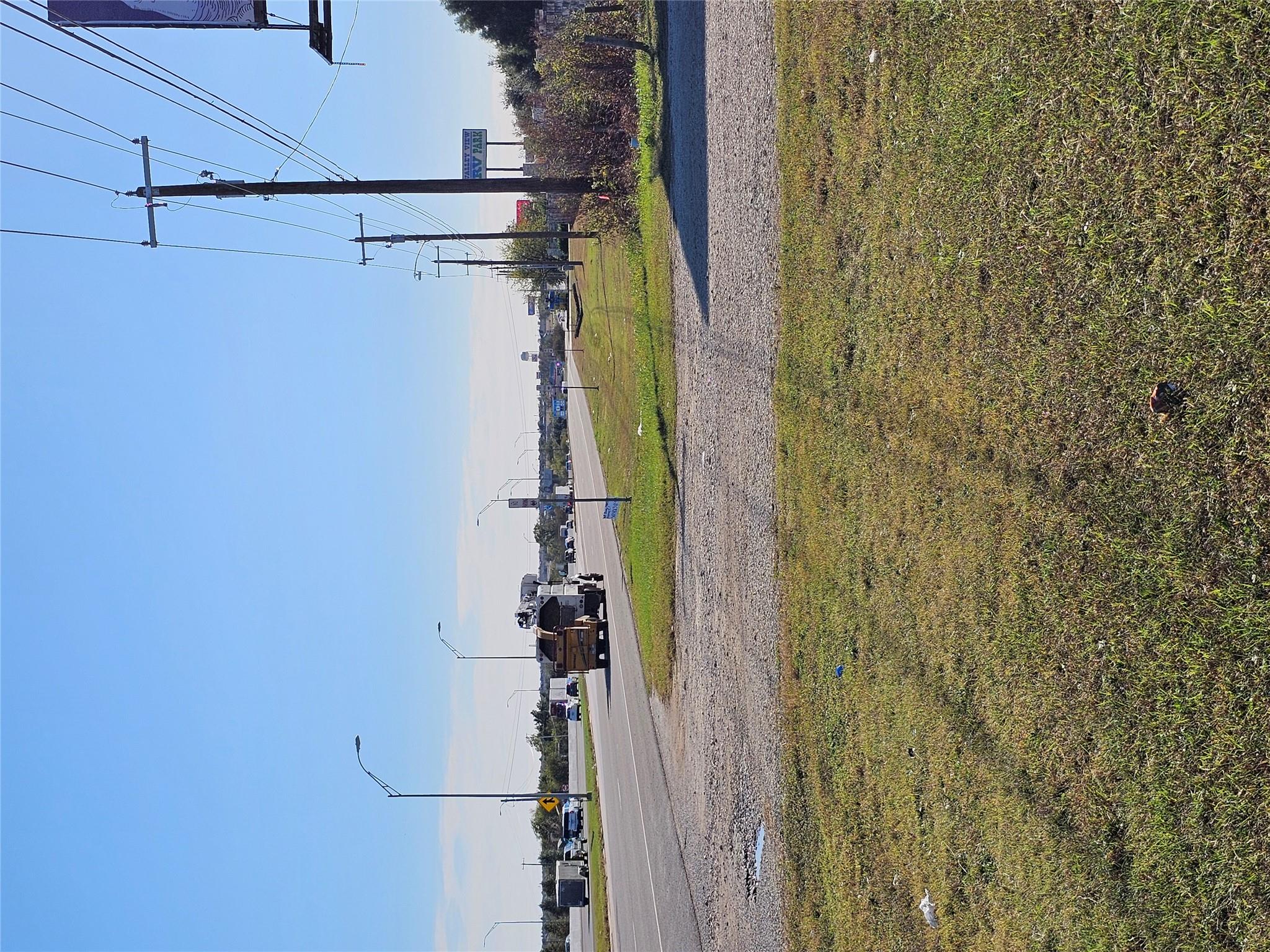 13615 Interstate 35 Highway — photo 3