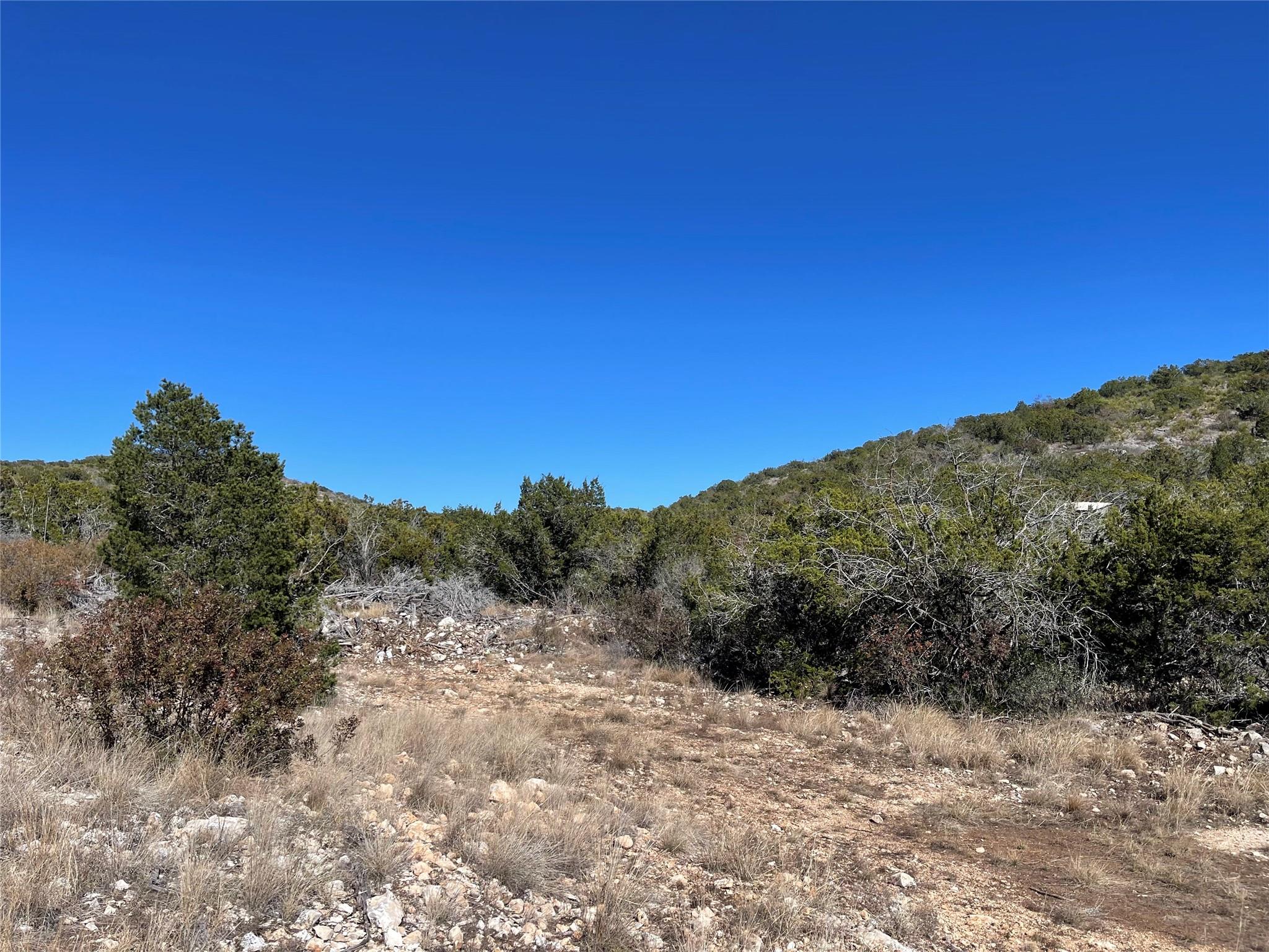 305 Walnut Springs Ranch RD — photo 3