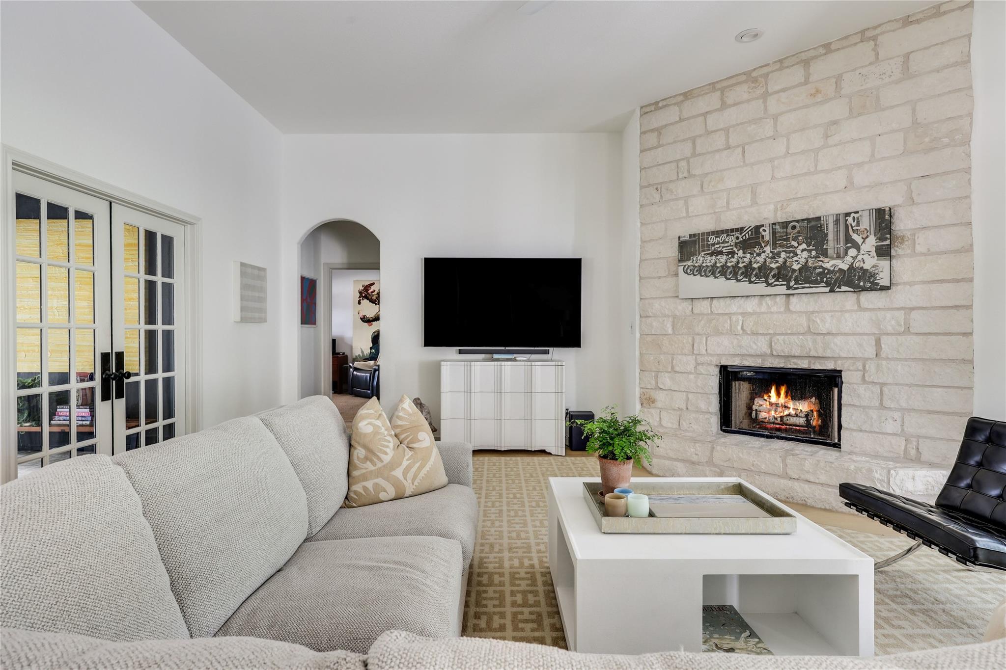 136 Territory DR — photo 4