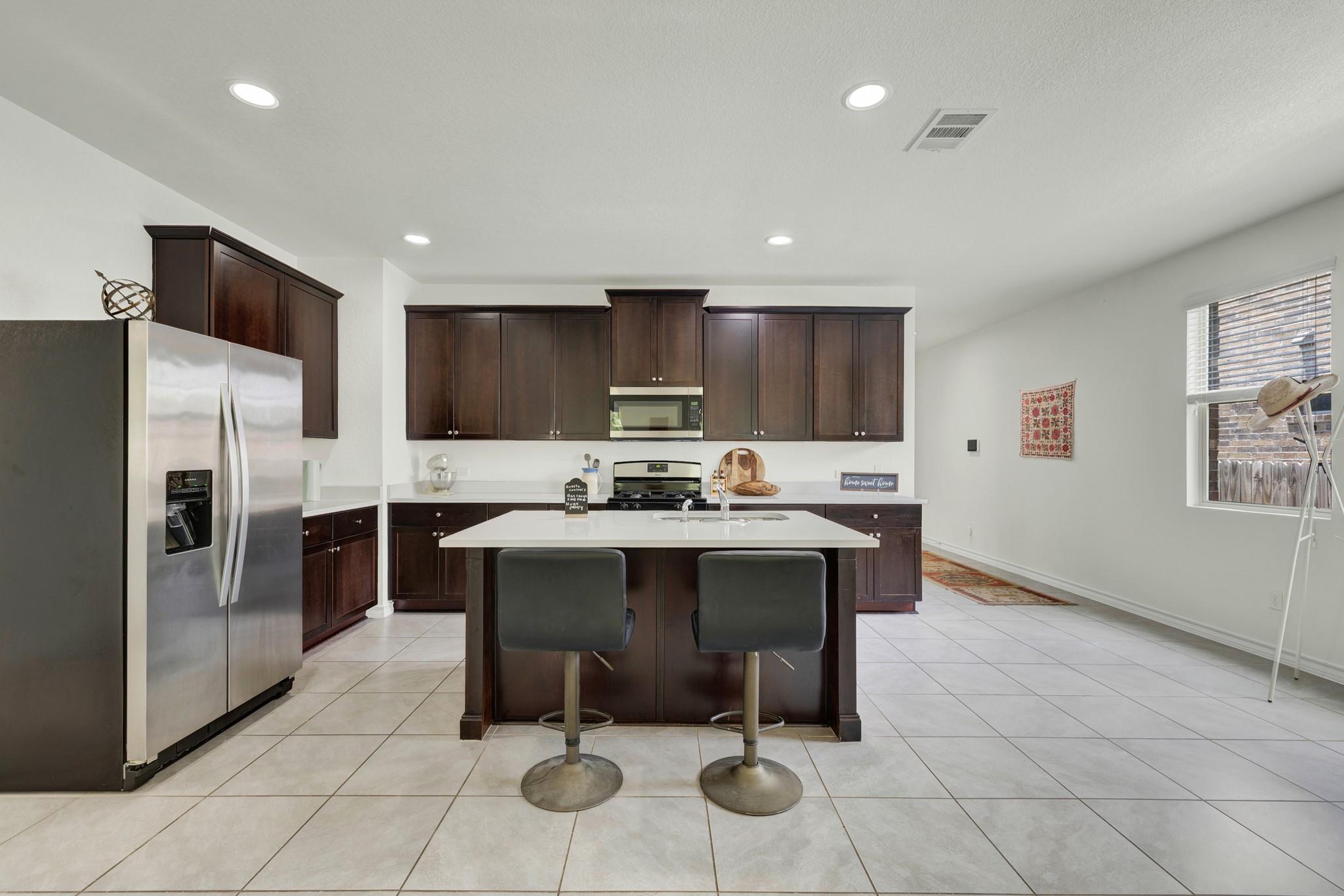 216 MARY MAX CIR — photo 5
