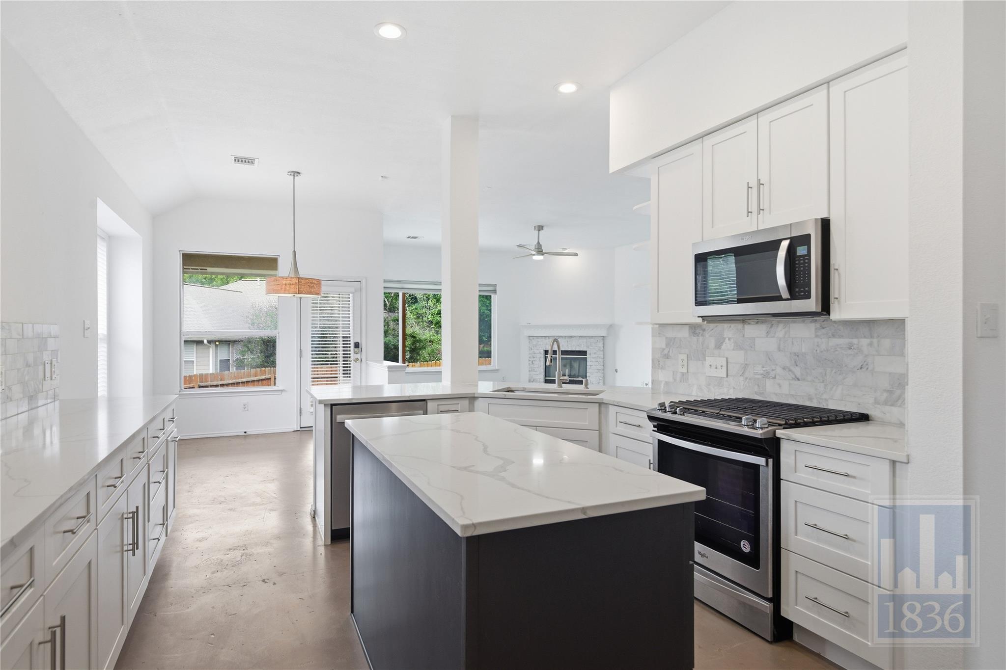 2217 Speidel DR — photo 5