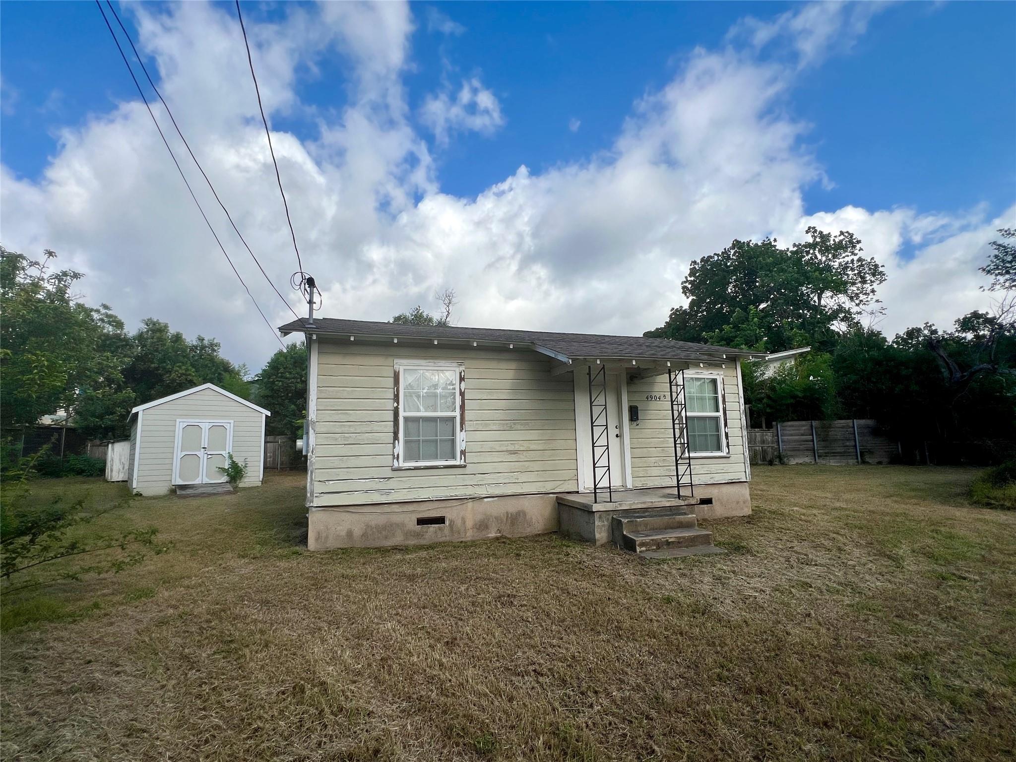 4904 Lynndale DR — photo 4